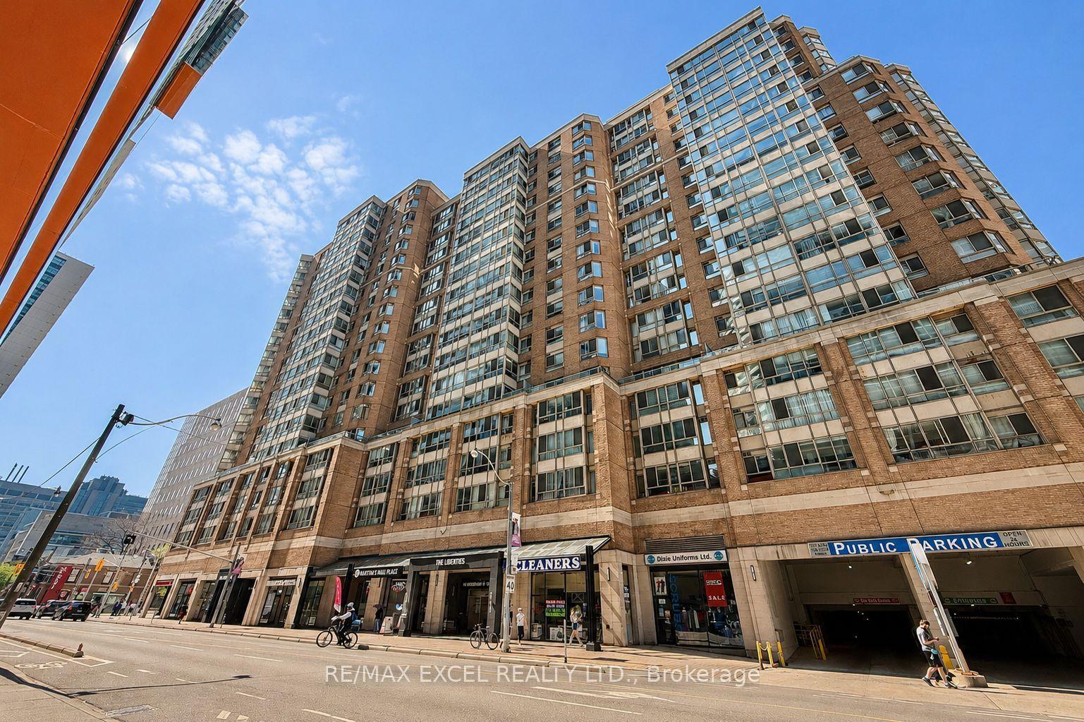 44 Gerrard Street W 1208 #1208 — photo 1