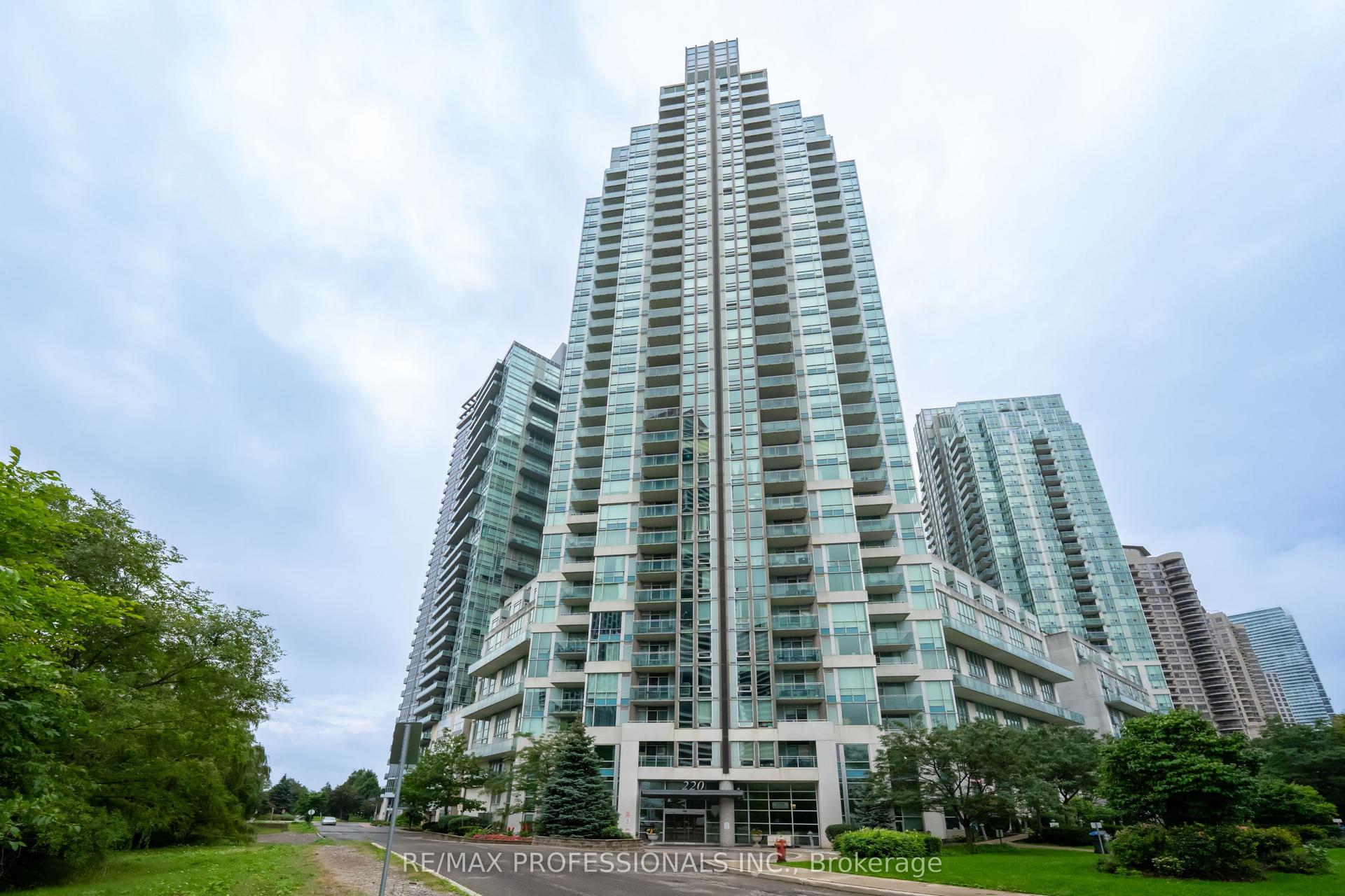 220 Burnhamthorpe Road W 2004 #2004, Mississauga — Condo for sale, photo 1
