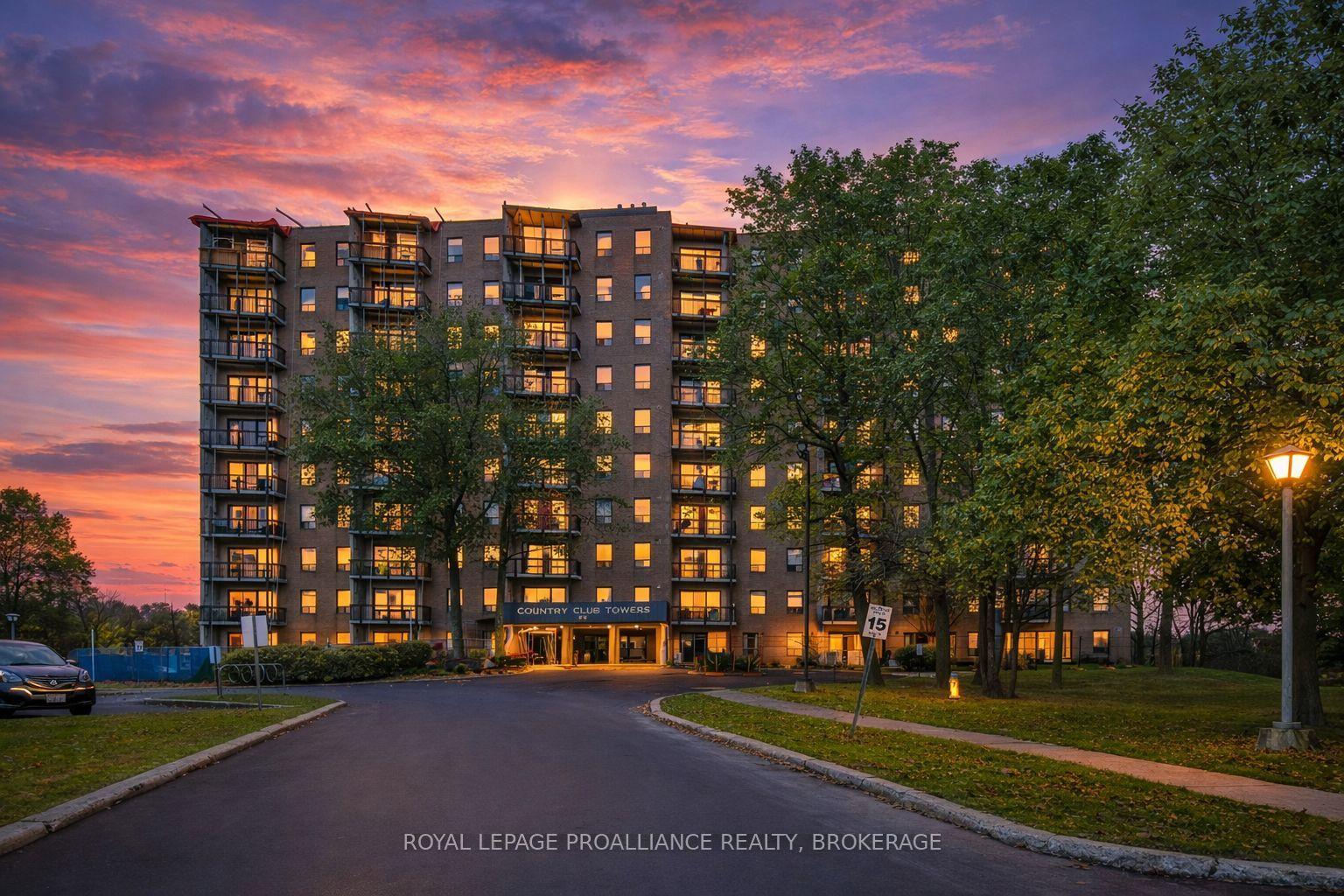 14 Greenview Drive 204 #204 — photo 1