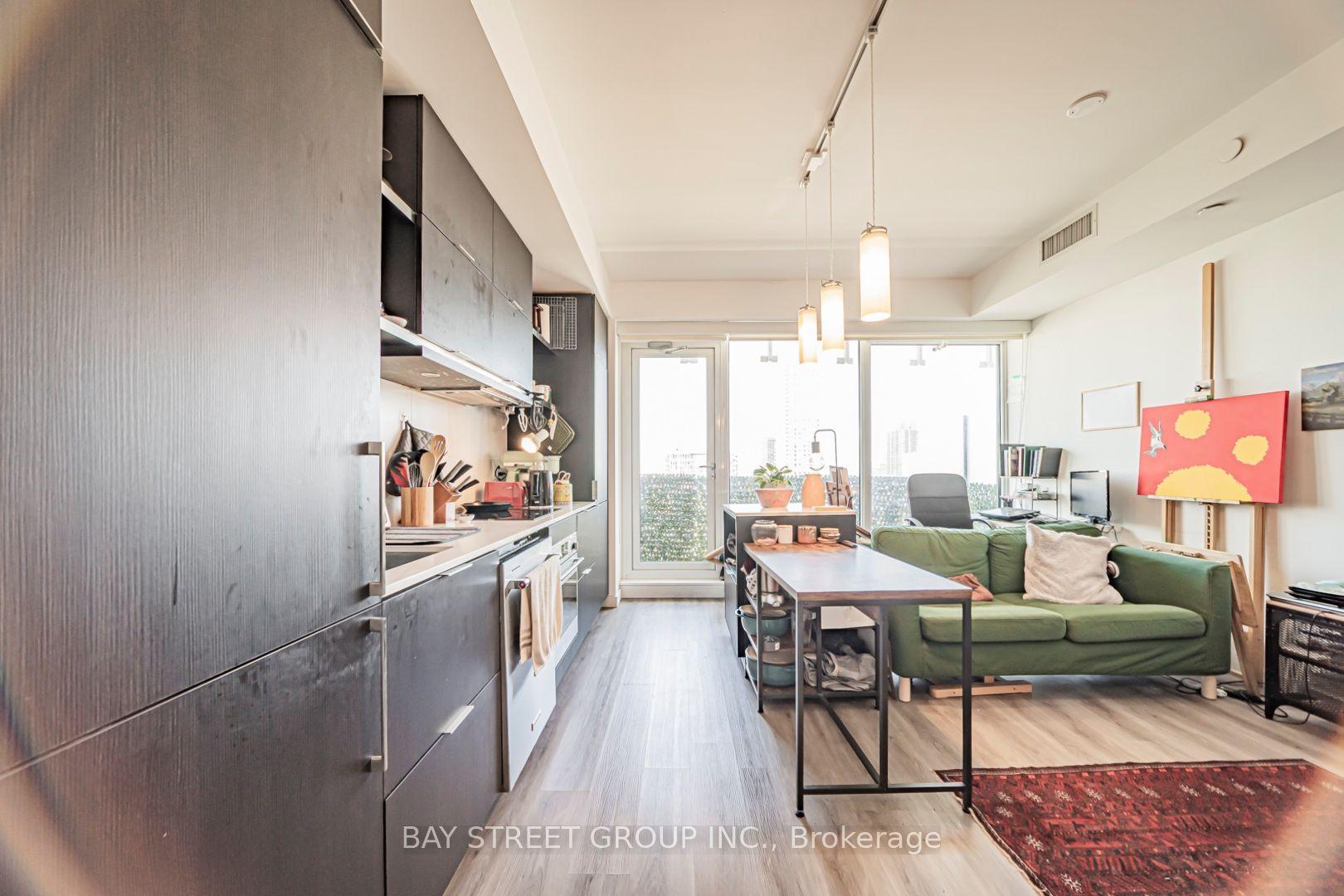 197 Yonge Street 2204 #2204, Toronto — Condo for sale, photo 1