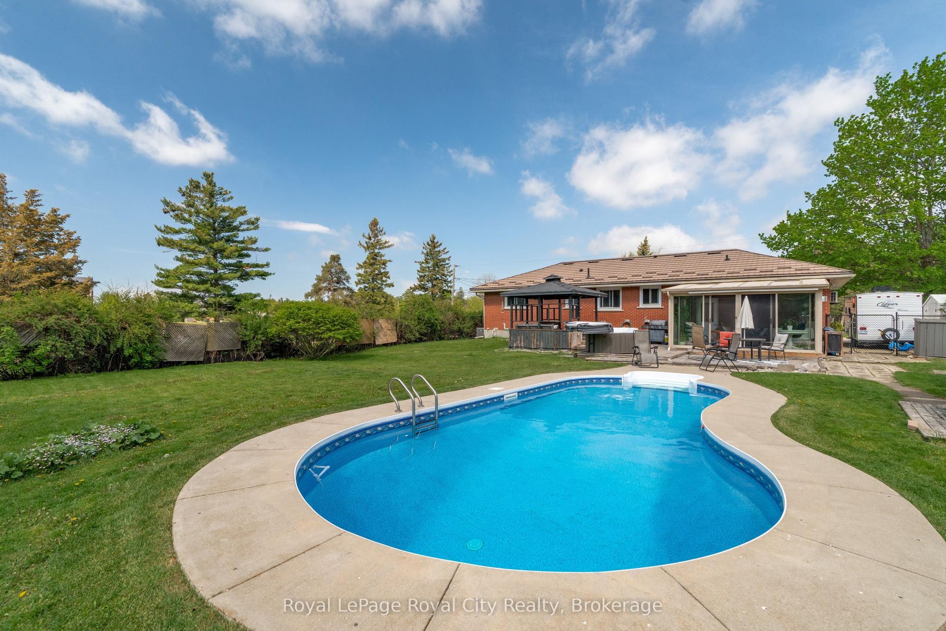 44 Ridgeway Avenue — photo 1