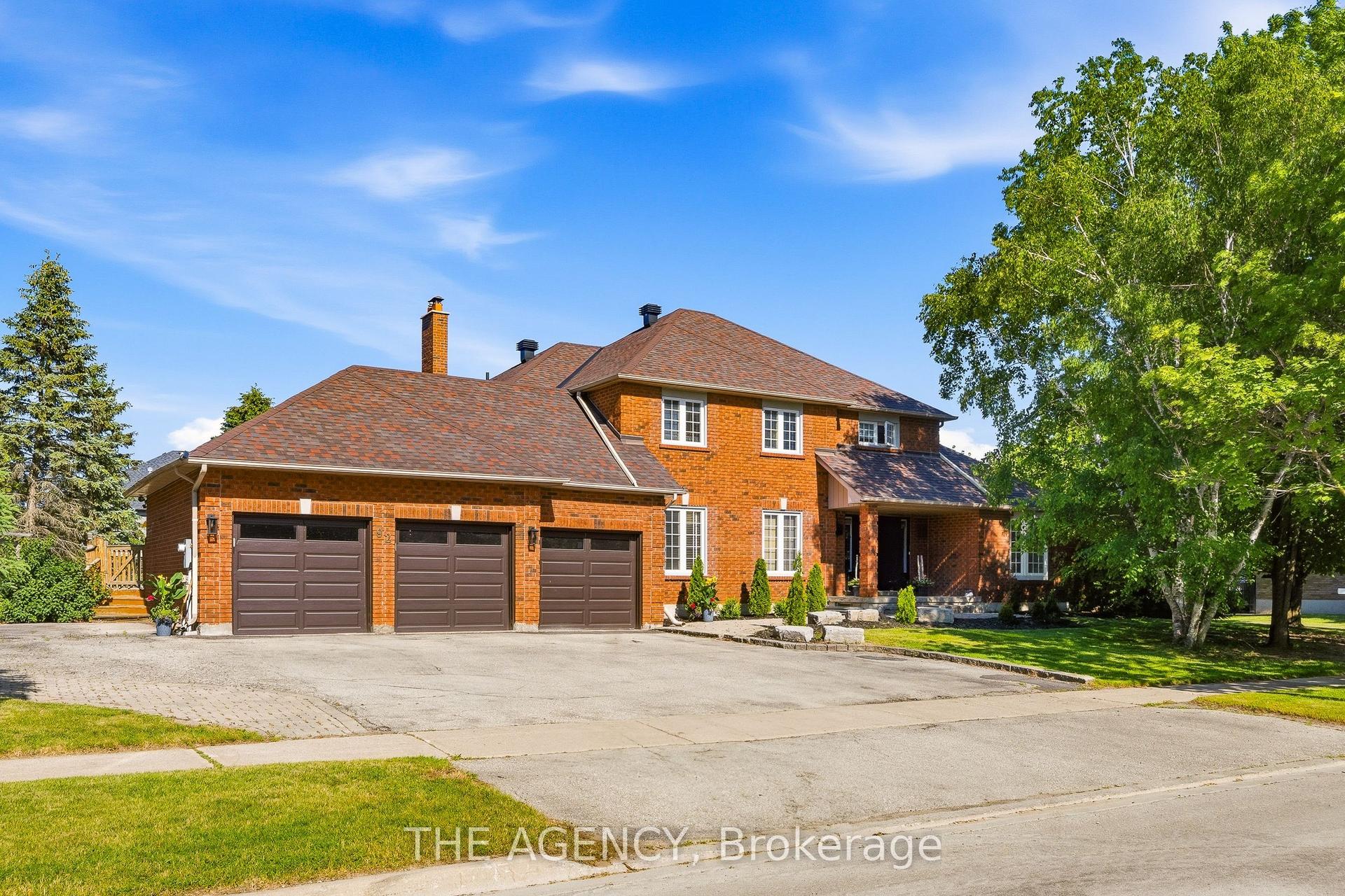 92 Russell Snider Drive, King — Detached for sale, photo 1