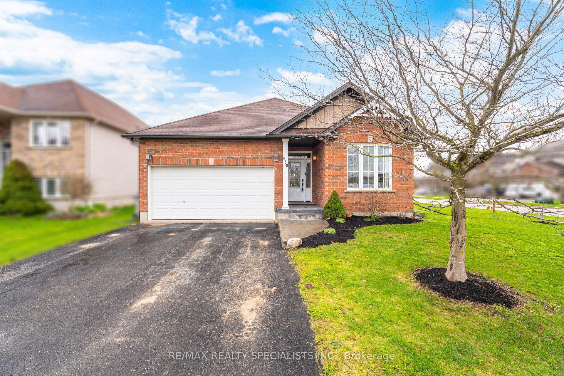 650 Reid Crescent — photo 1