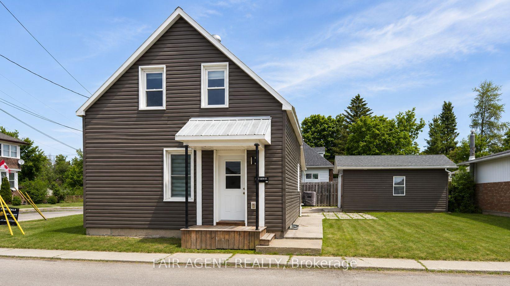 81 BANK Street S — photo 1
