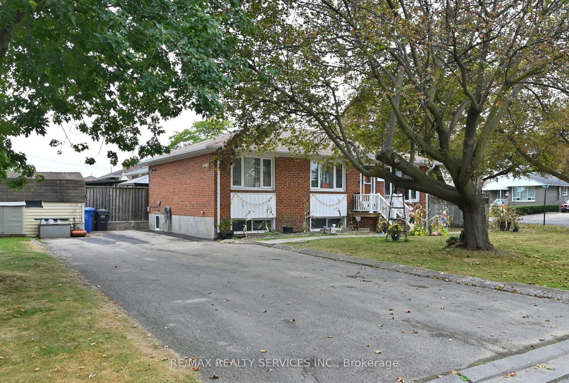 31 Brisco Street, Brampton — Detached for lease, photo 1
