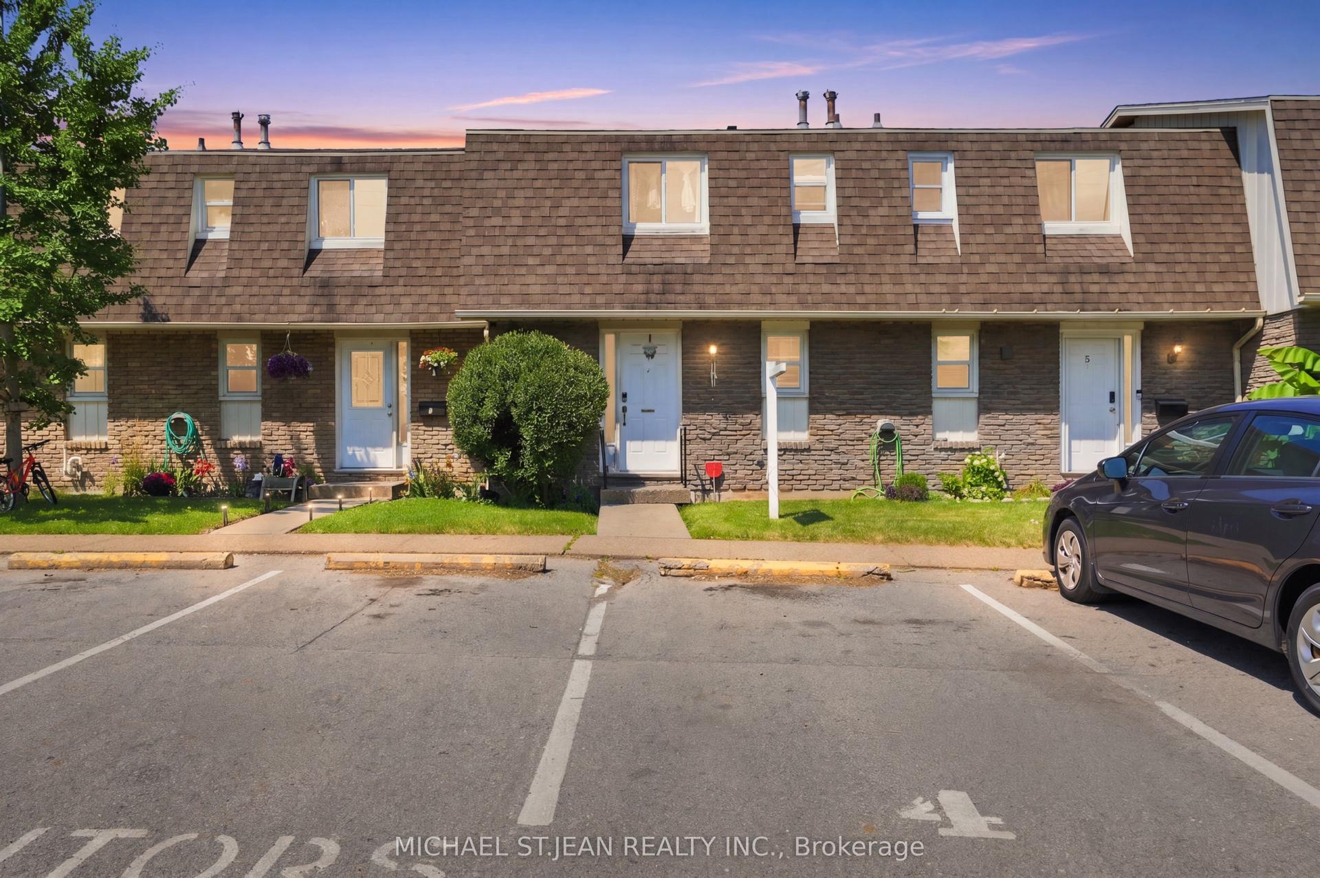 131 Rockwood Avenue 4 #4, St. Catharines — Condo Town for sale, photo 1