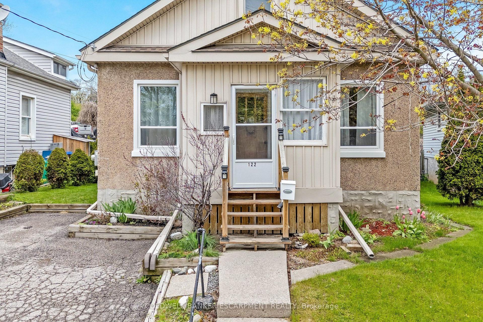 122 Cedar Street — photo 1