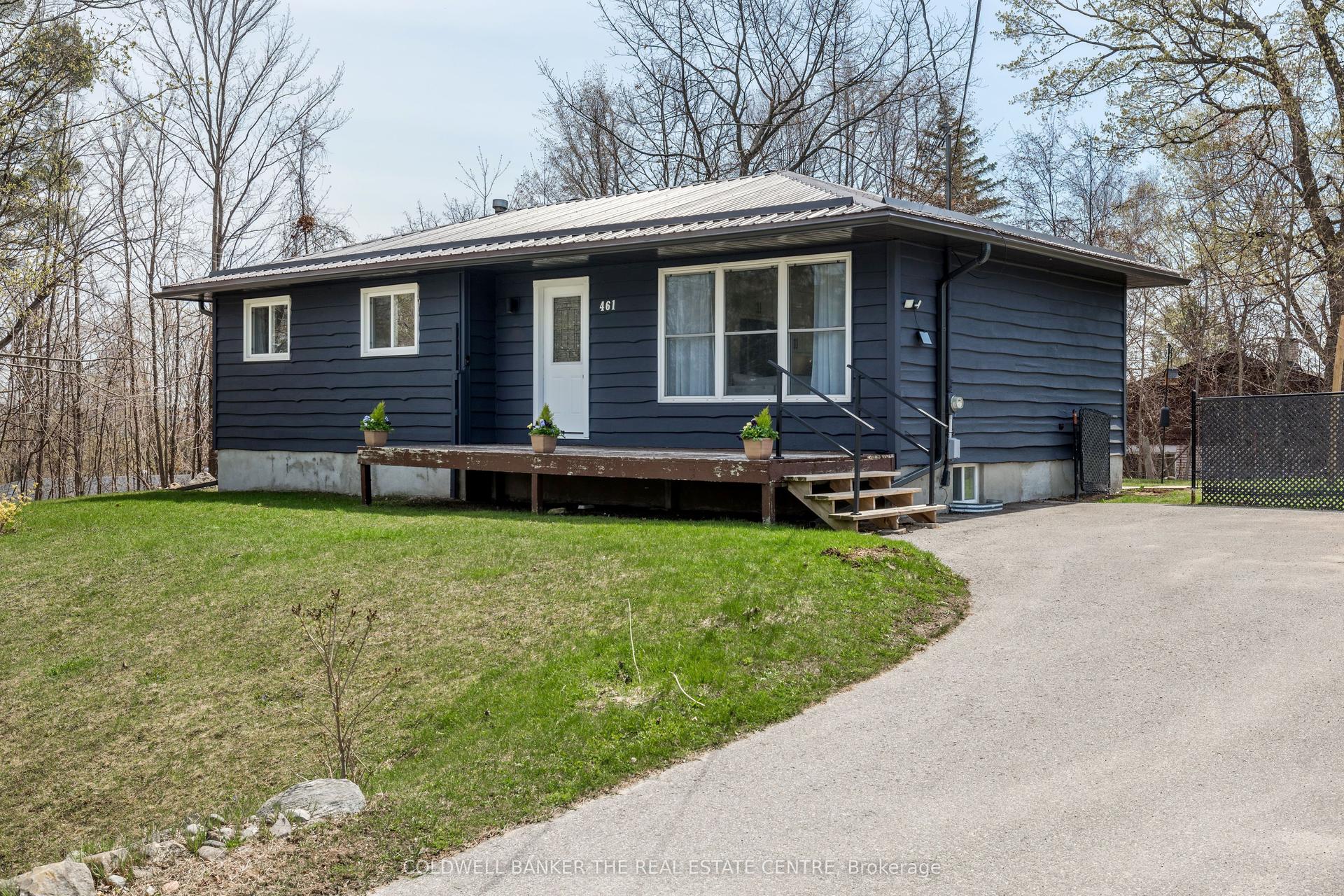 461 Alberta Street — photo 1