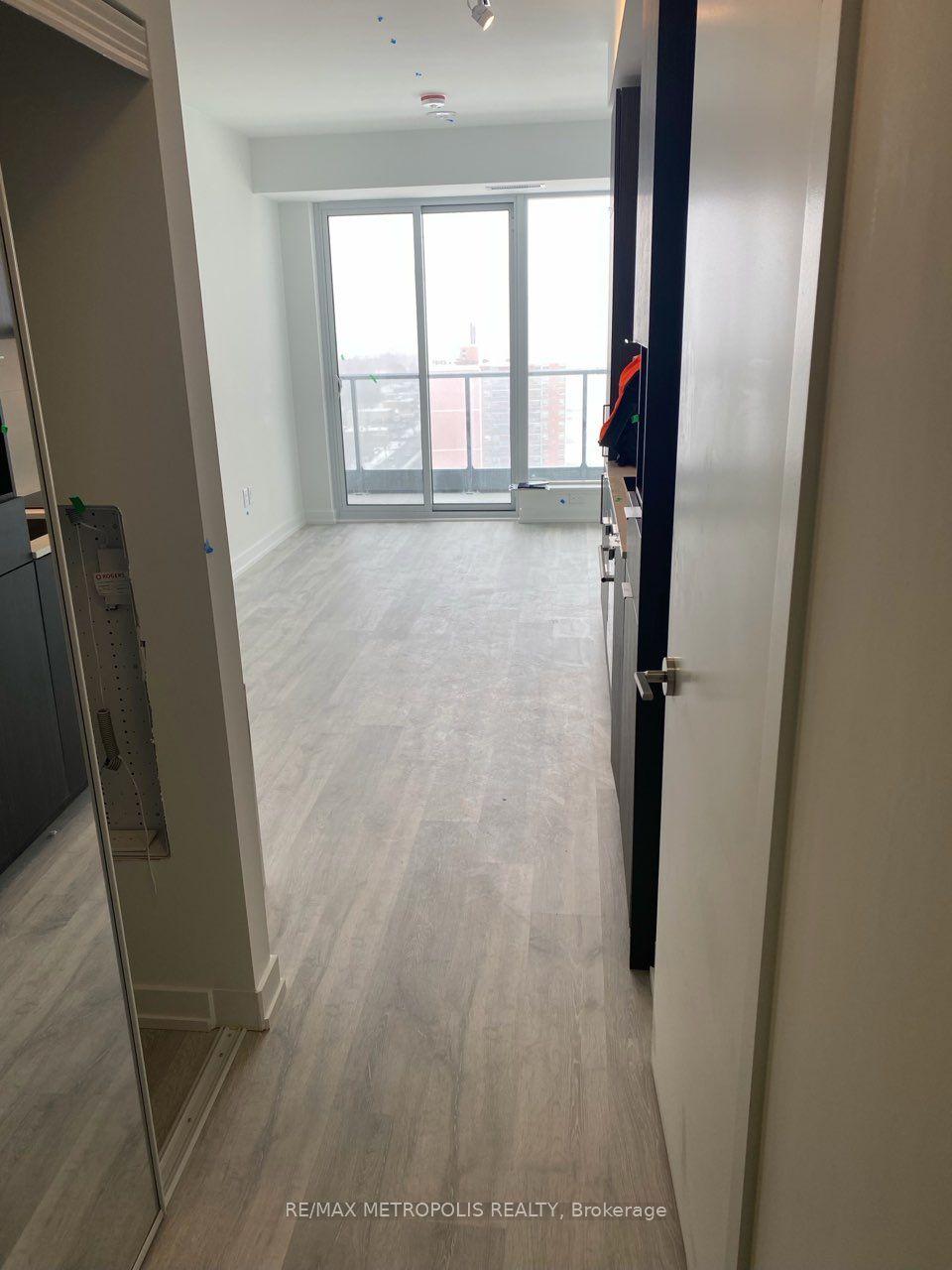 7 Golden Heights 1701 #1701 — photo 1
