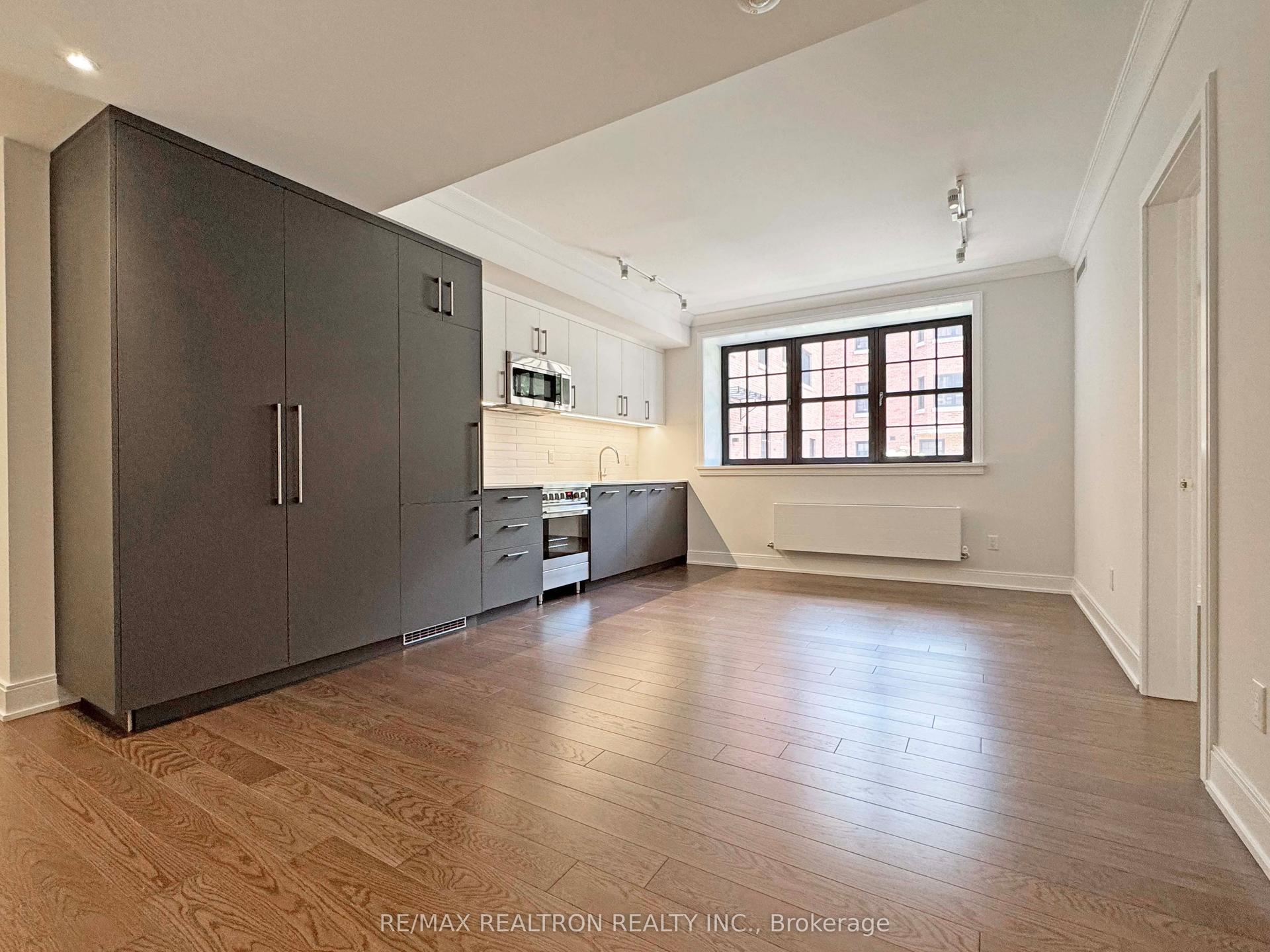 2 Clarendon Avenue 108 #108, Toronto — Condo for lease, photo 1