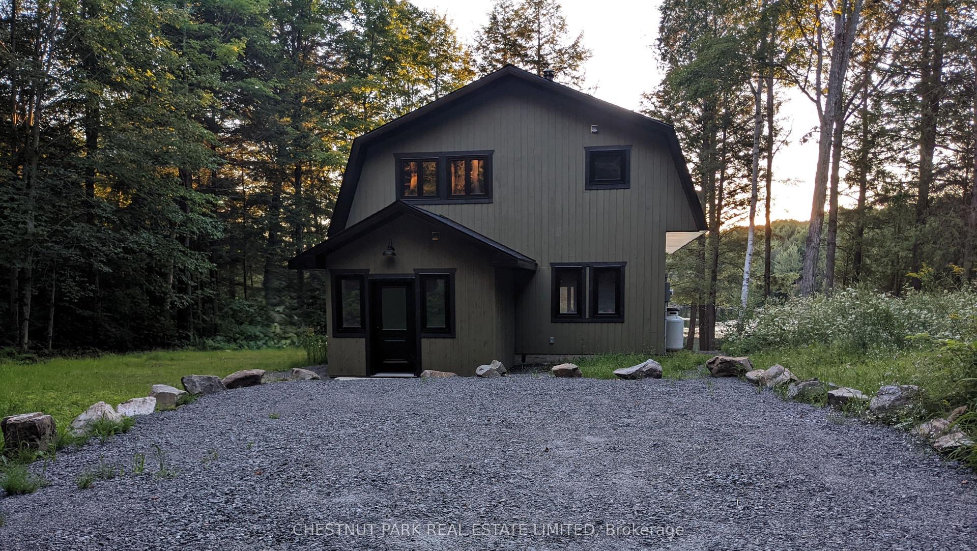 1093 Wilkinson Road, Dysart et al — Detached for lease, photo 1