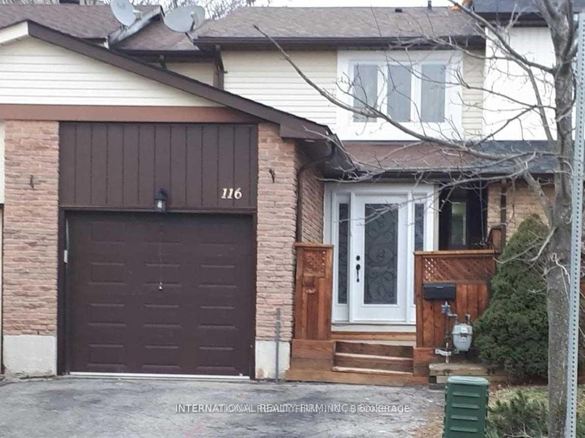 116 Red River Crescent Lower #Lower — photo 1