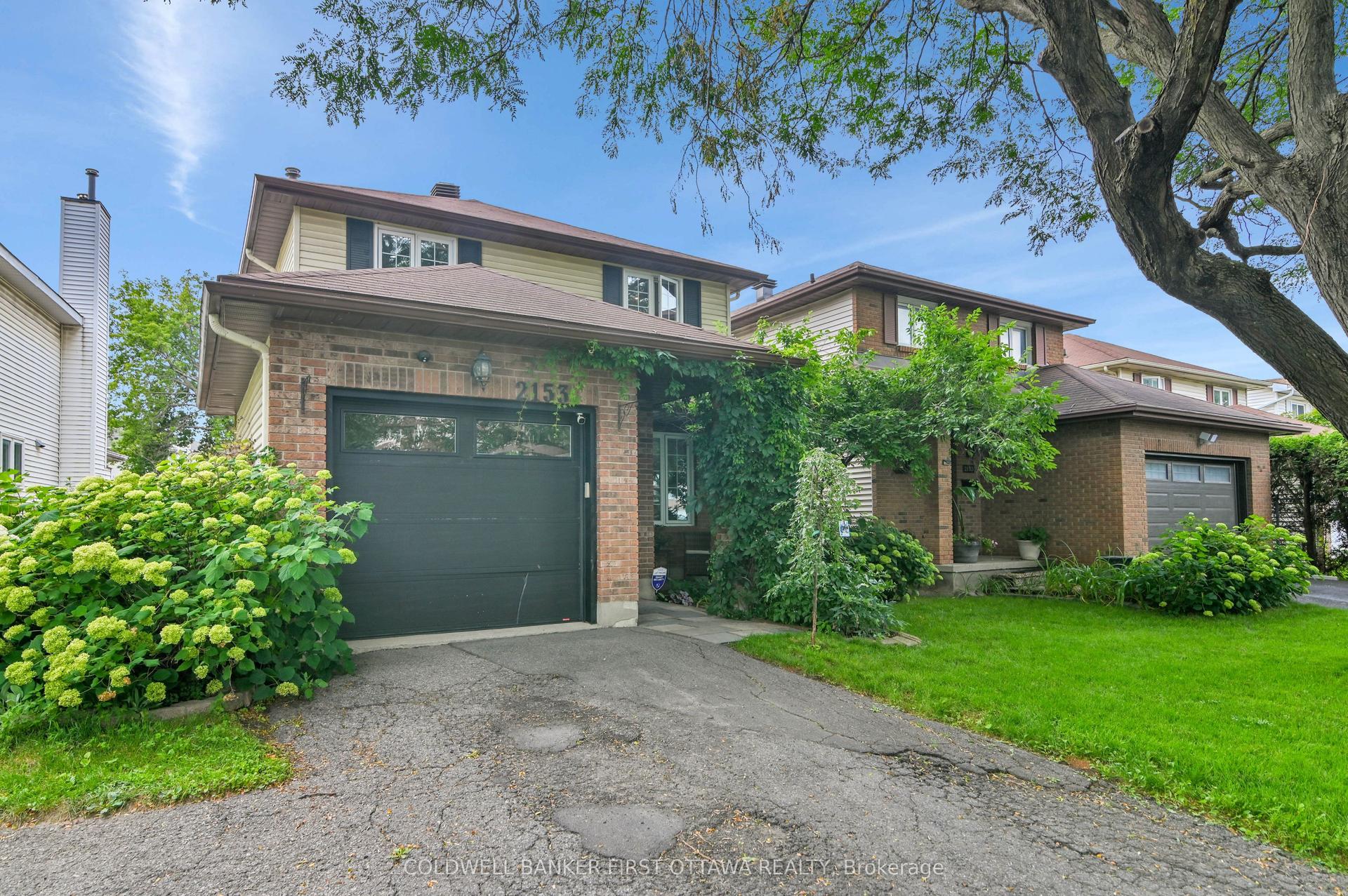 2153 East Acres Road, Beacon Hill North - South and Area — Detached for lease, photo 1