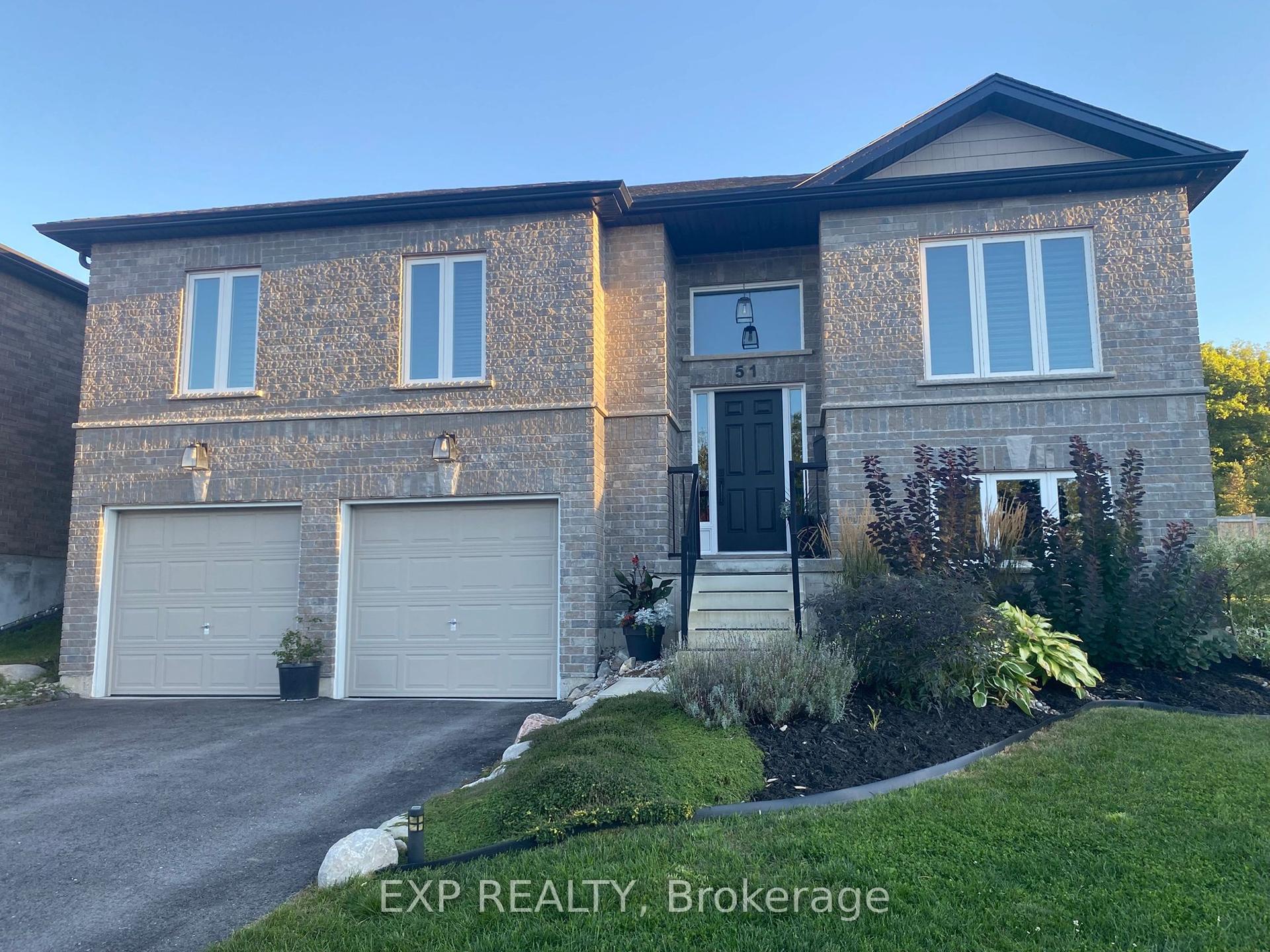 51 Hunter Avenue — photo 1