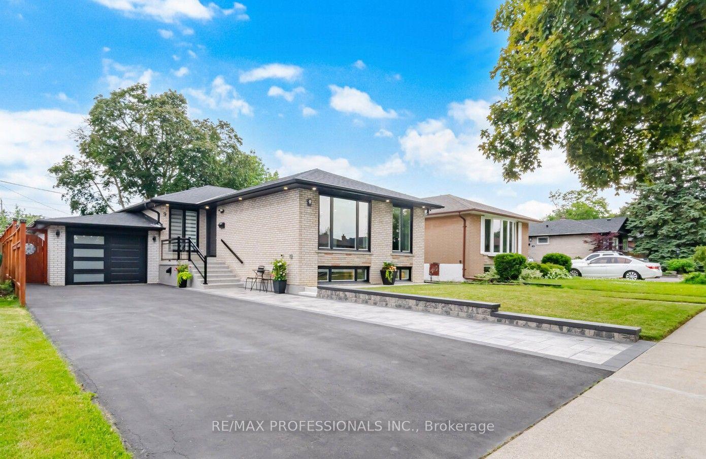 9 Tynevale Drive — photo 1
