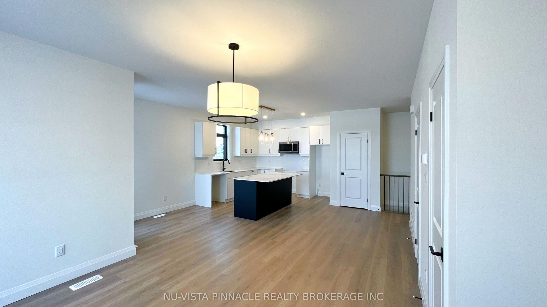 3900 Savoy Street 169 #169, London South — Condo Town for lease, photo 1