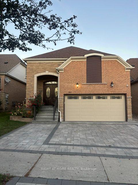 101 Mackey Drive, Whitby — Detached for lease, photo 1