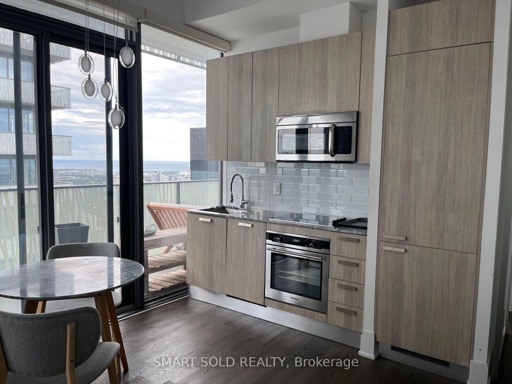 42 Charles Street 5301 #5301, Toronto — Condo for lease, photo 1