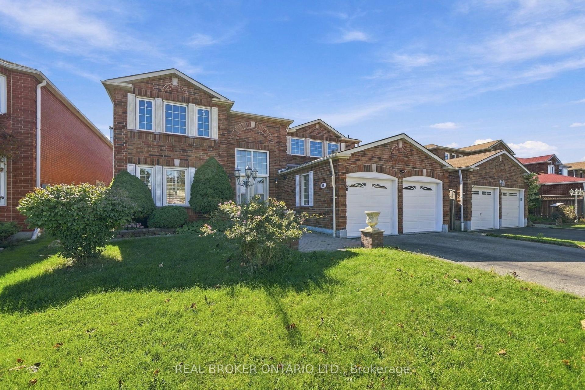 61 Bluenose Crescent, Toronto — Detached for sale, photo 1