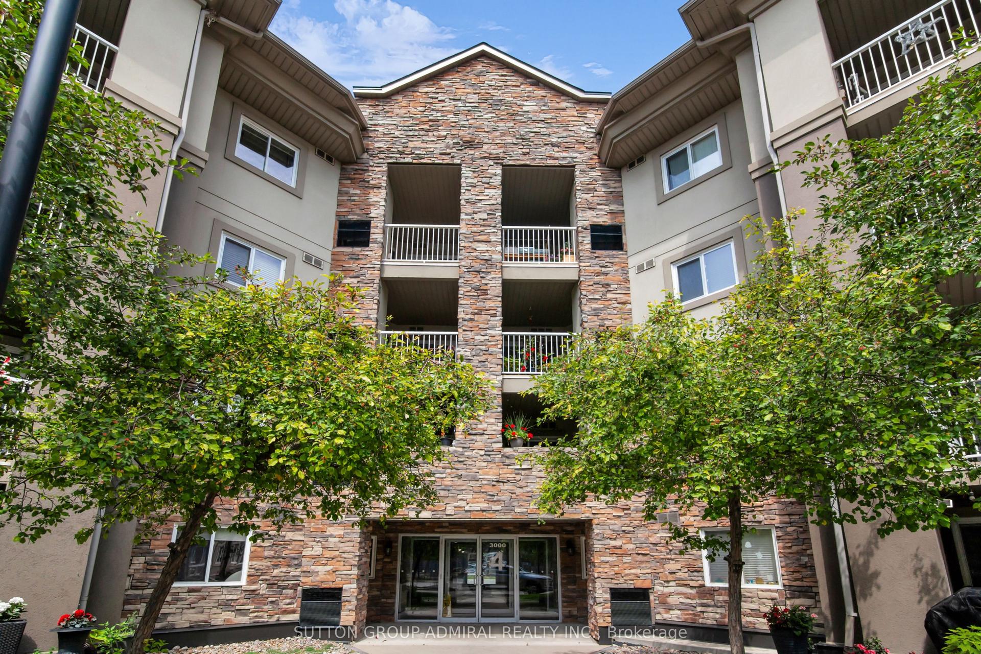 4 Dayspring Circle 105 #105, Brampton — Condo for sale, photo 1