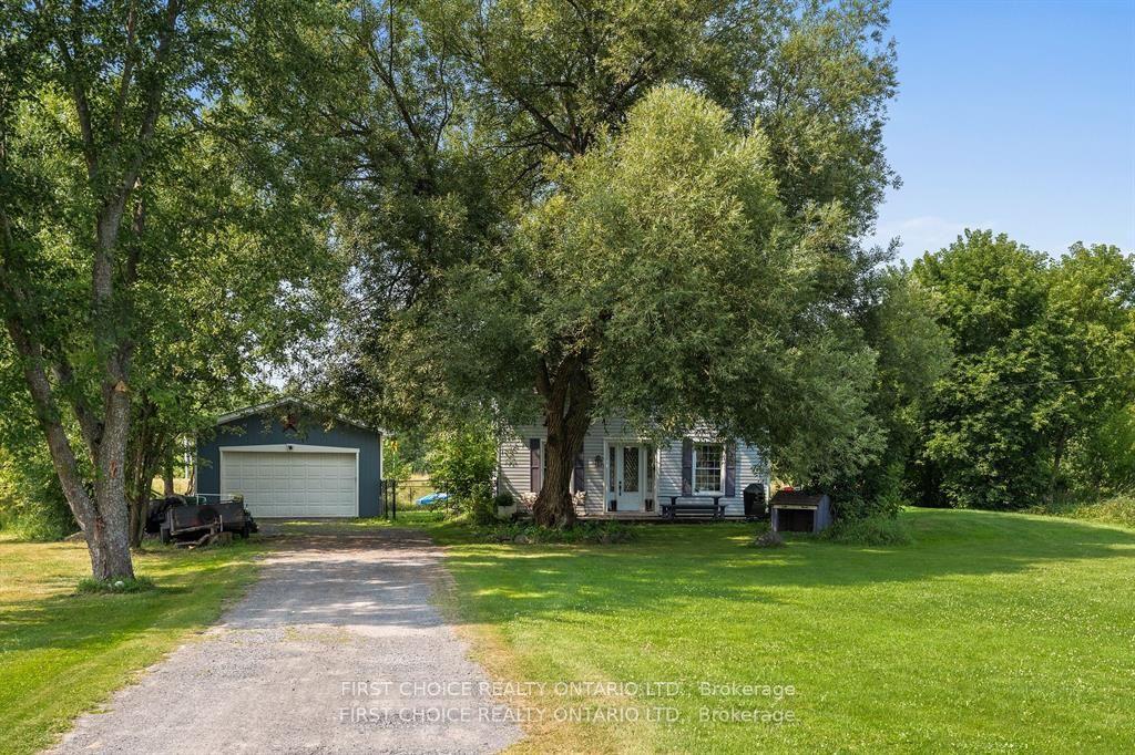 8 Campbell Reid Court — photo 1