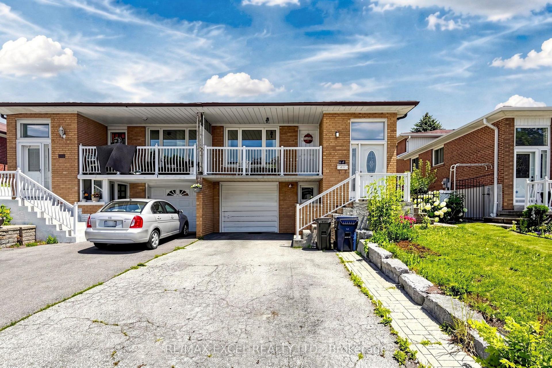 216 Shawnee Circle, Toronto — Semi-Detached for sale, photo 1