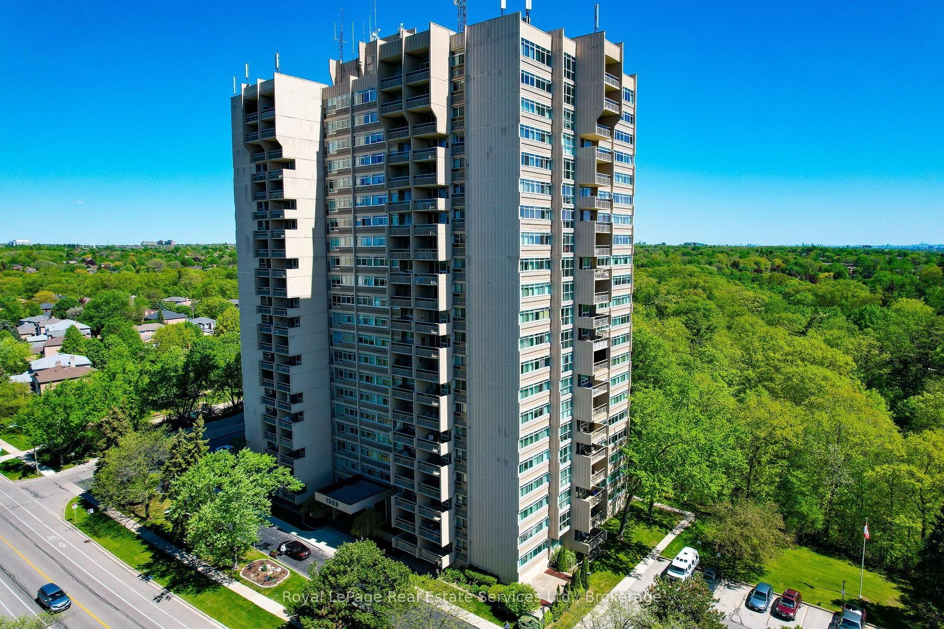 1359 White Oaks Boulevard 1702 #1702, Oakville — Condo for sale, photo 1