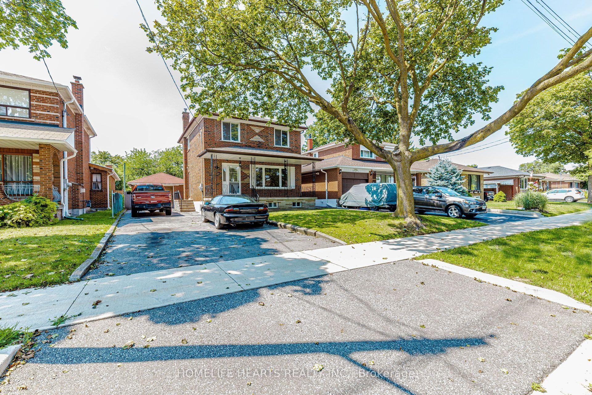 6 Dittmer Crescent, Toronto — Detached for sale, photo 1