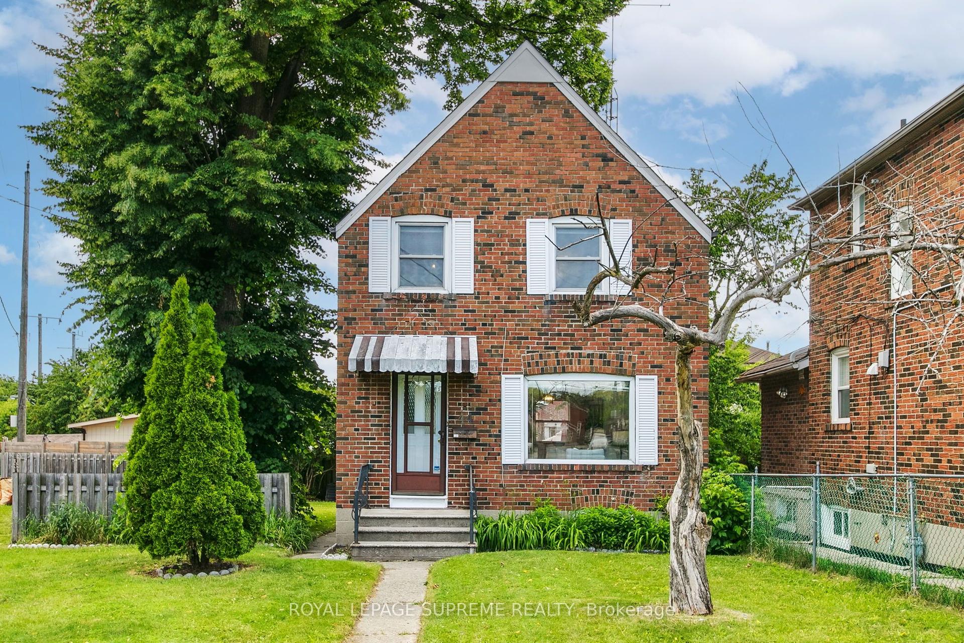 44 Yarrow Road — photo 1