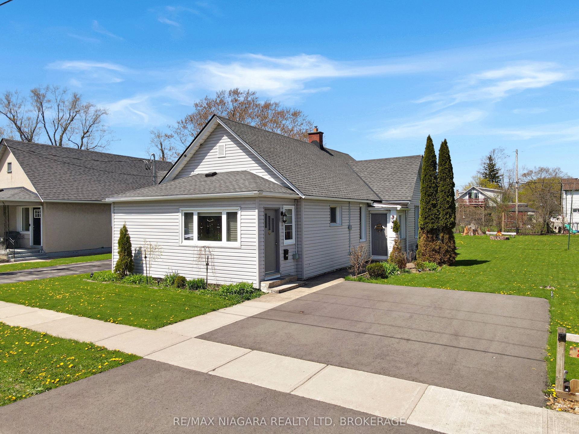 228 Courtwright Street — photo 1