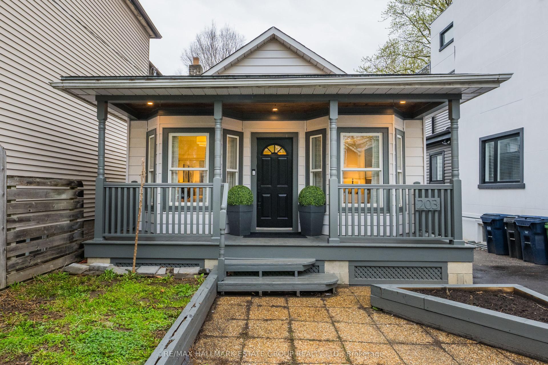 203 Rhodes Avenue — photo 1