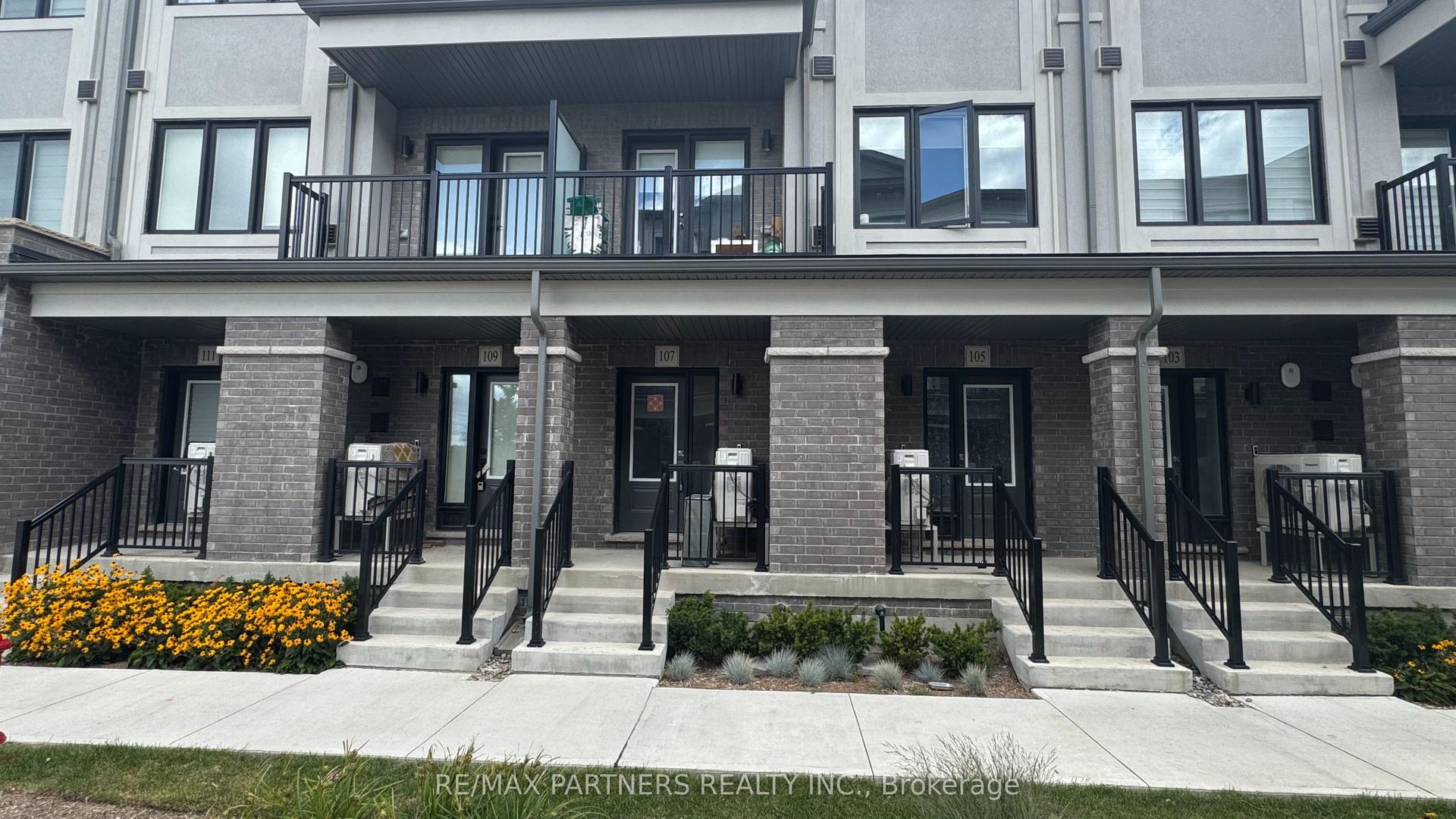 107 MATAWIN Lane, Richmond Hill — Condo Town for lease, photo 1