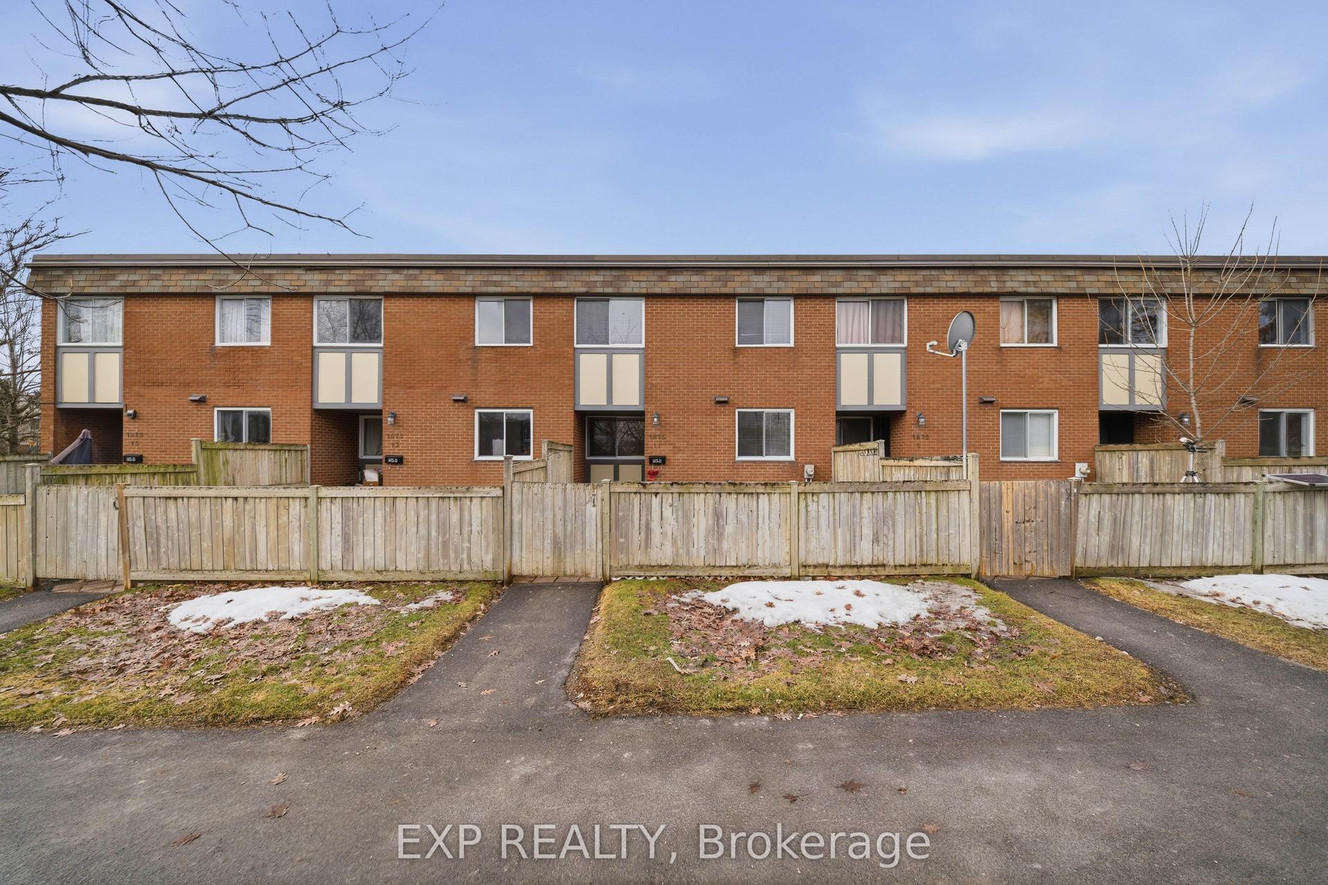 1675 Heatherington Road 11 #11, Hunt Club - South Keys and Area — Condo Town for sale, photo 1