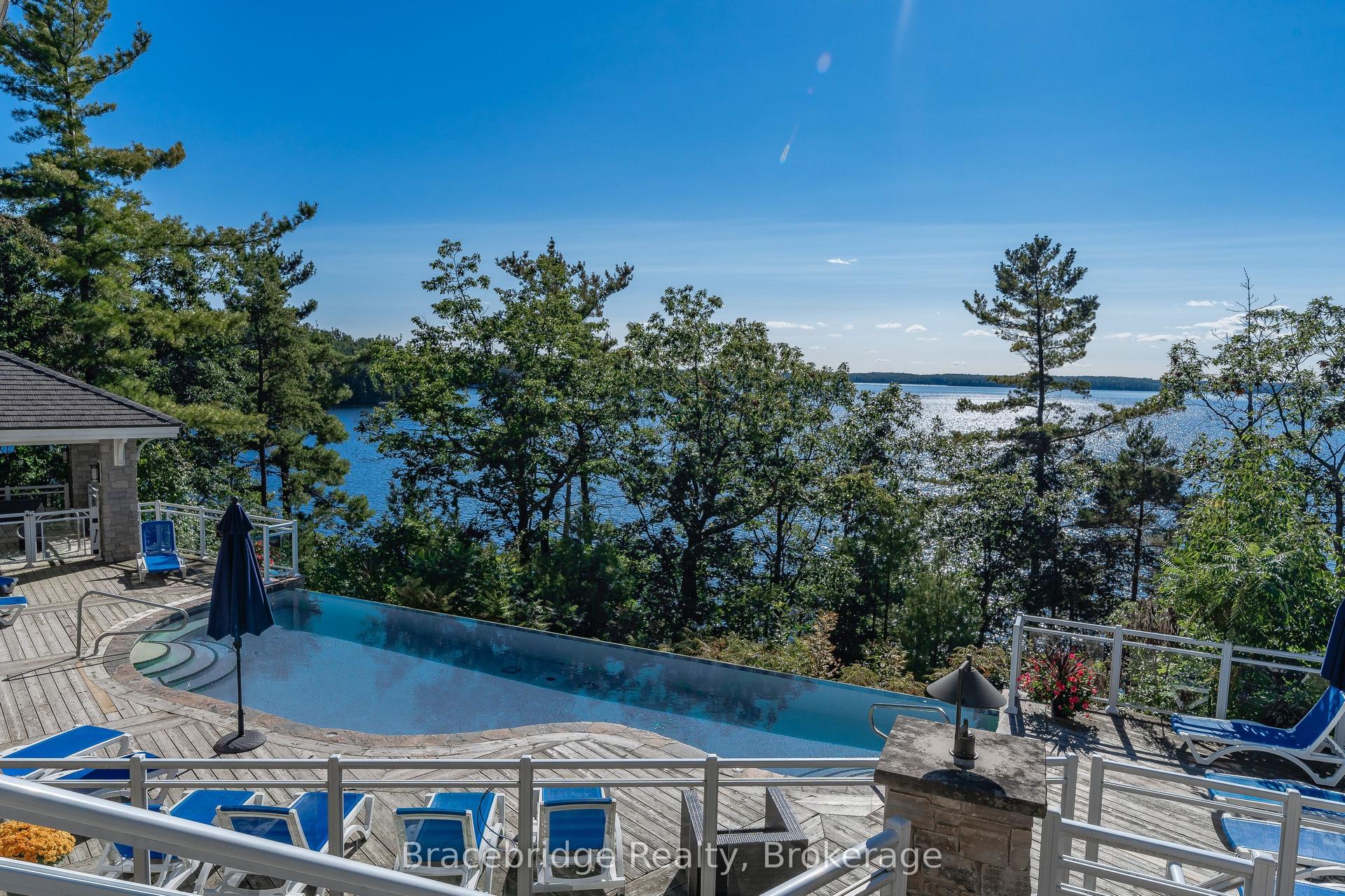 1869 Muskoka Rd 118 Highway W B102-A1 #B102-A1, Muskoka Lakes — Condo for sale, photo 1
