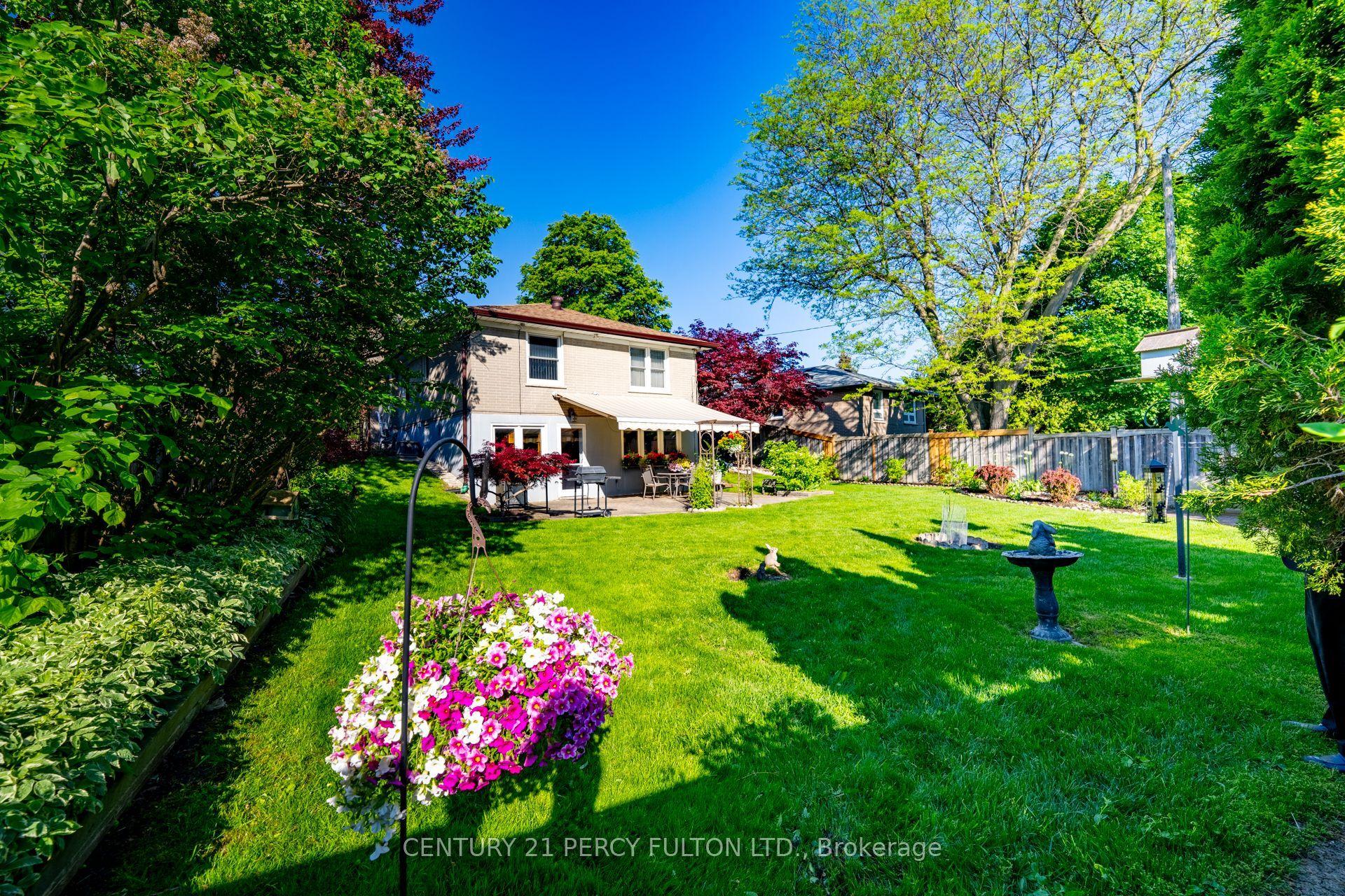 3 Henderson Avenue — photo 1