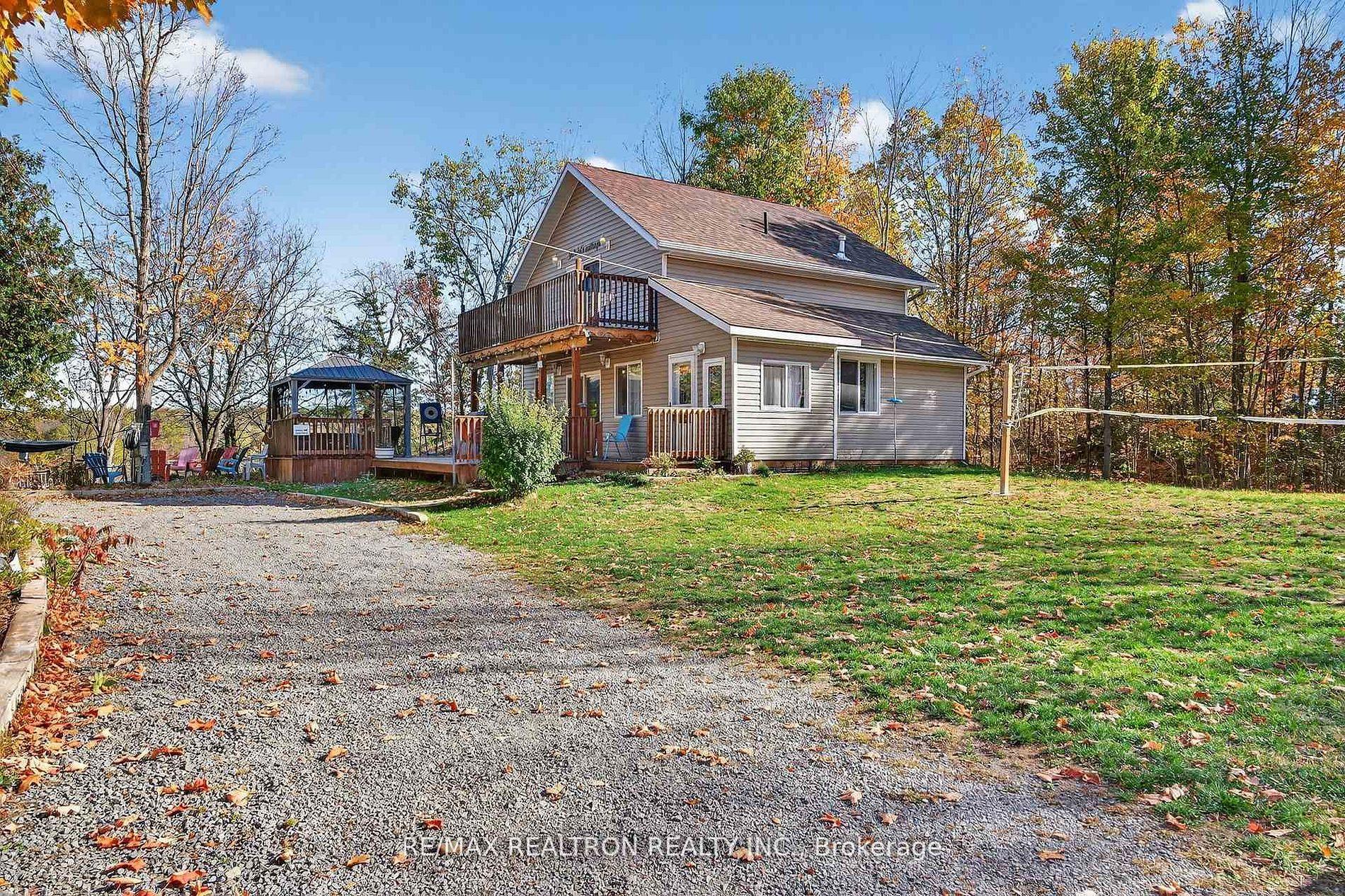 1073 Freeman Lane — photo 1