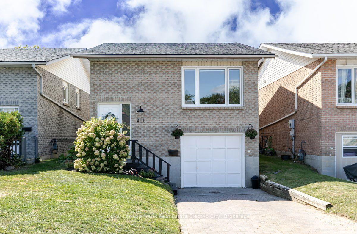 811 Mountain Ash Road, Peterborough — Detached for sale, photo 1
