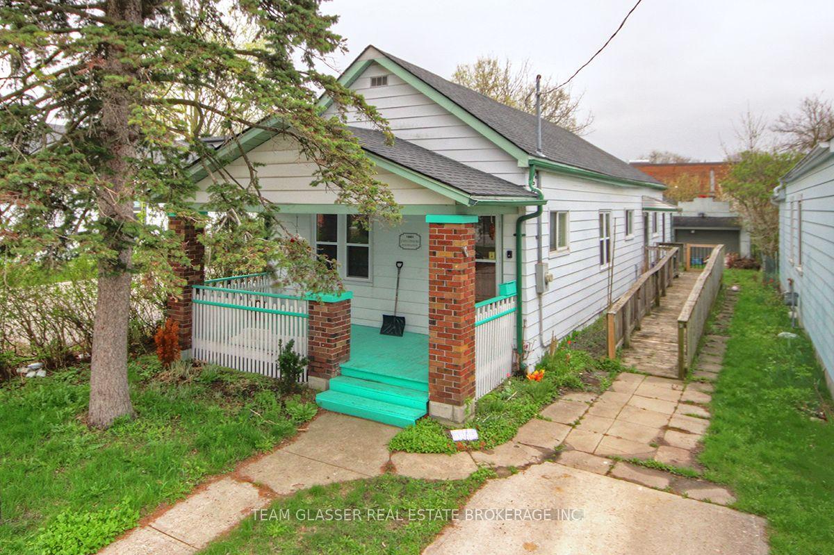 555 Grey Street — photo 1