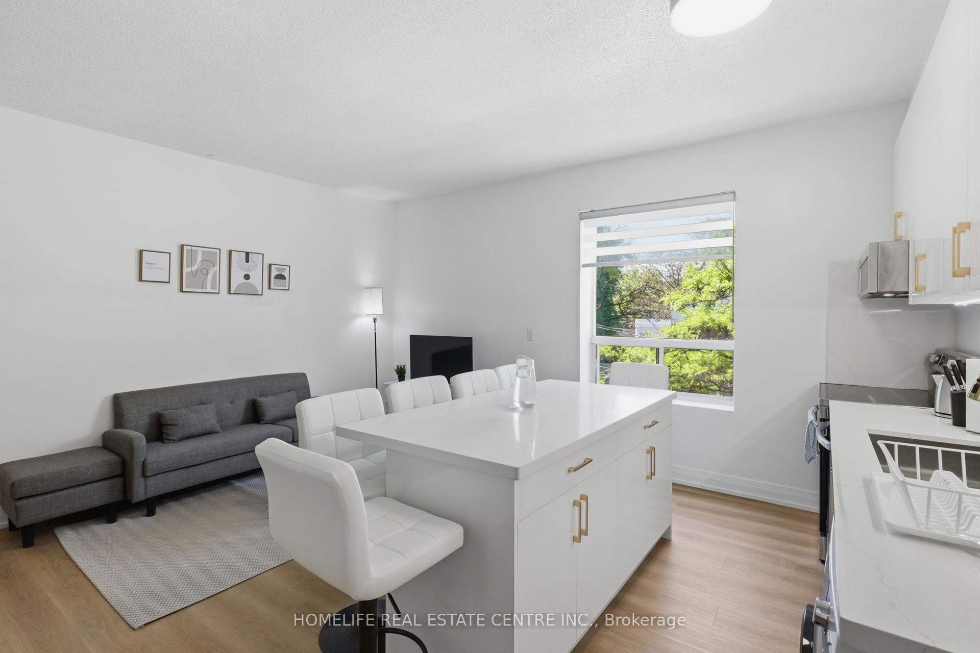 223 Jameson Avenue 201 #201 — photo 1