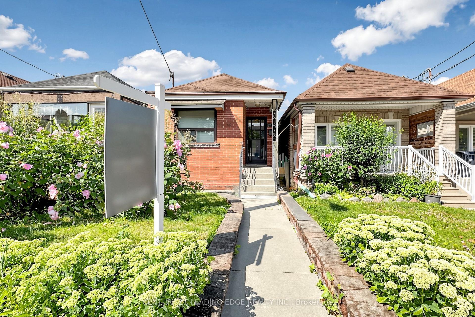180 Gilbert Avenue, Toronto — Detached for sale, photo 1