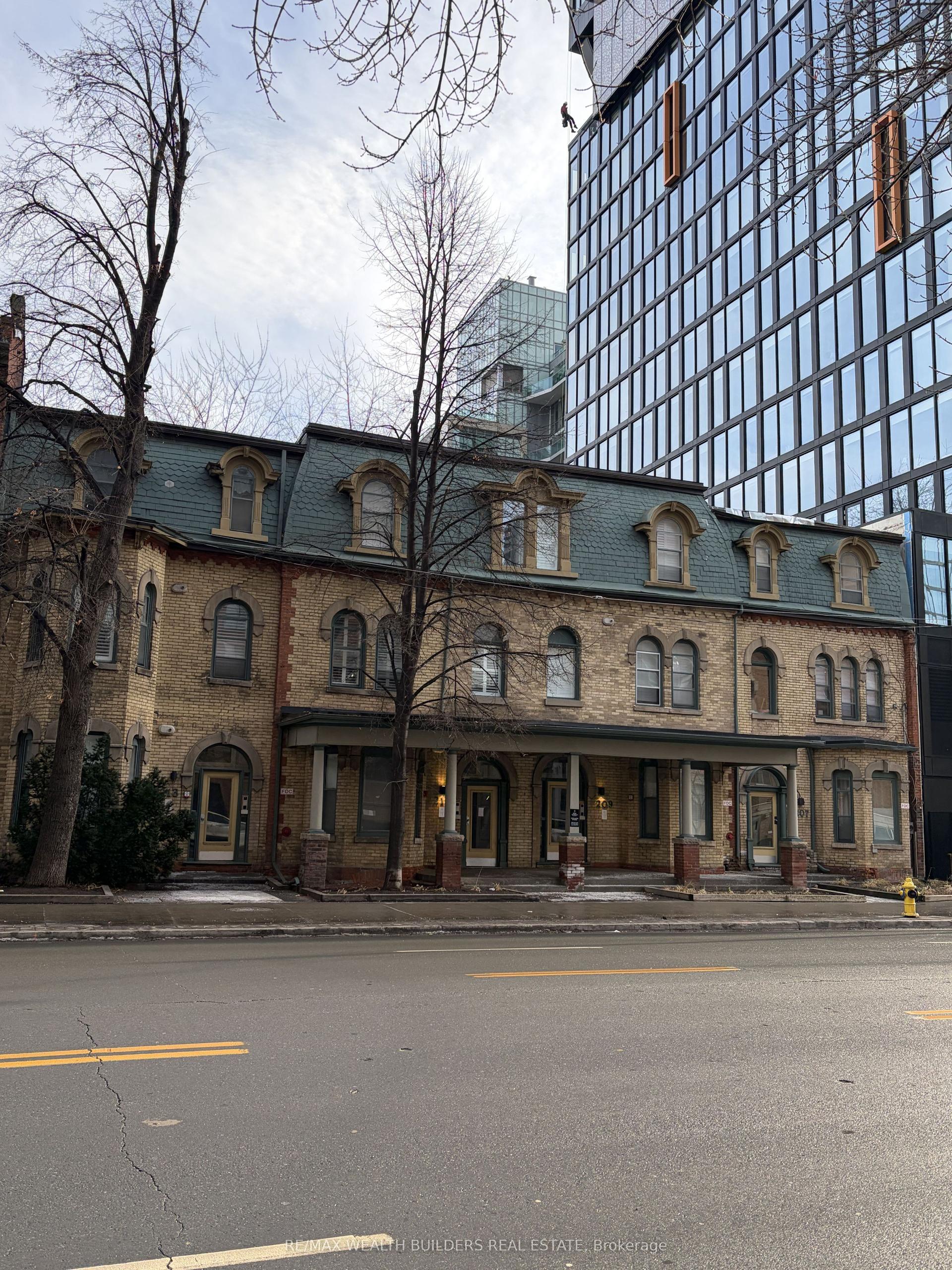 207 Jarvis Street 6 #6, Toronto — Multiplex for lease, photo 1