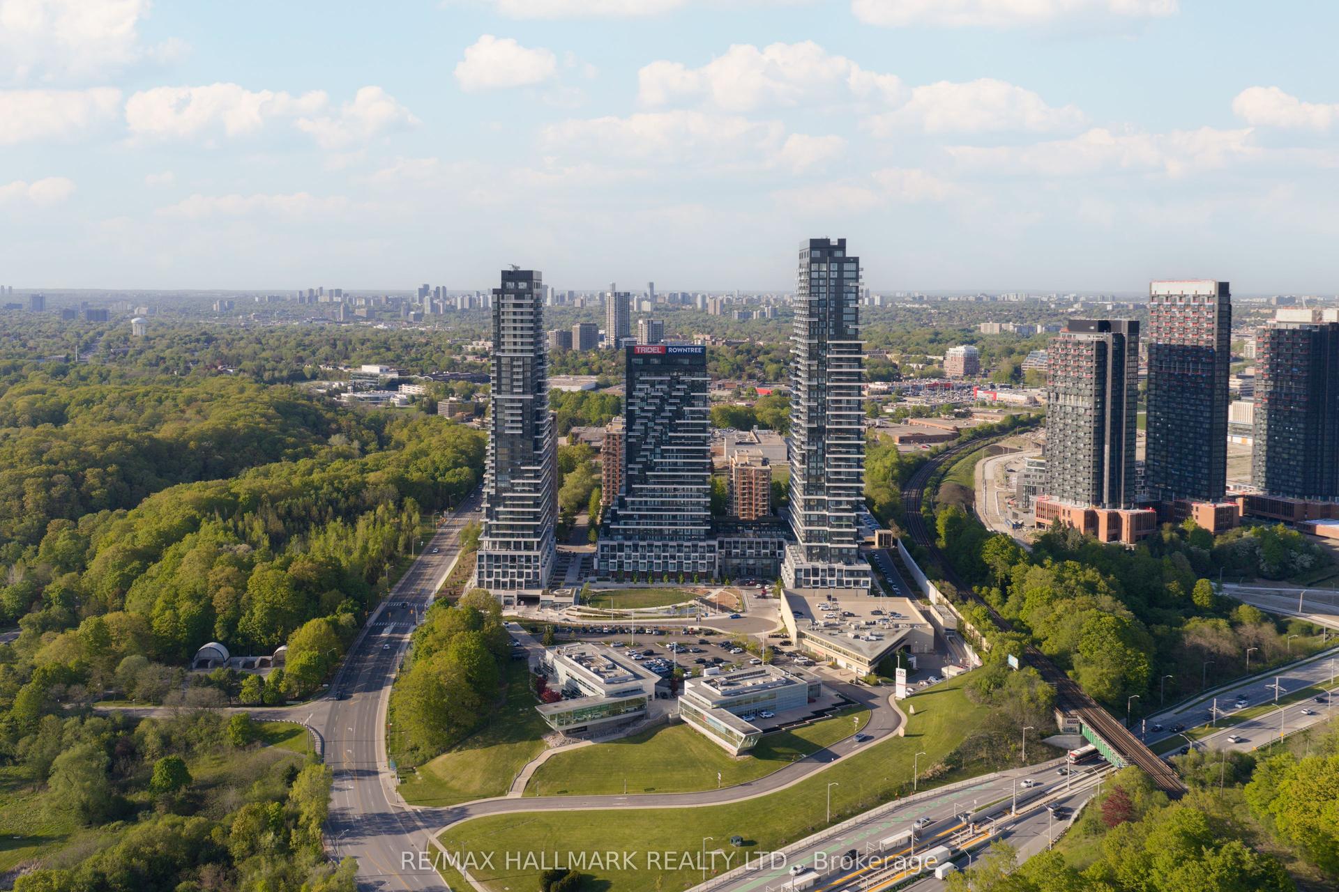 10 Inn On The Park Drive PL01 #PL01 — photo 1