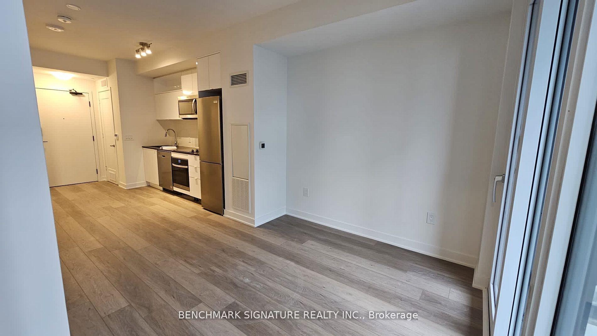 121 Lower Sherbourne Street 1642 SW #1642 SW — photo 1