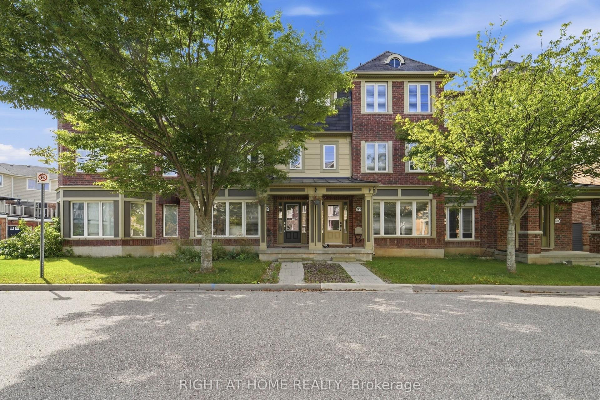888 Jempson Path, Milton — Townhouse for sale, photo 1
