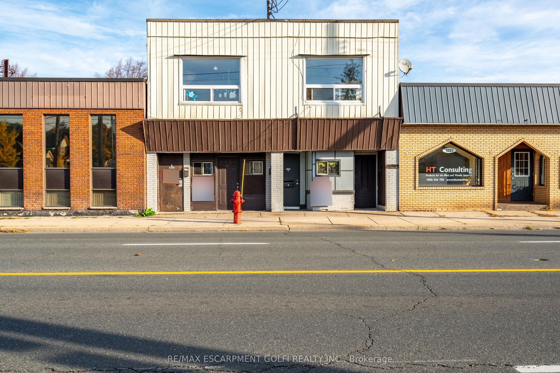 1221-1223 MAIN Street E — photo 1