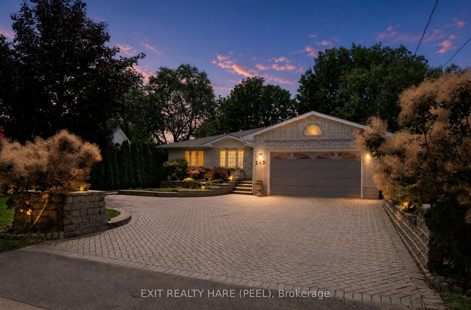 245 First Avenue, Welland — Detached for sale, photo 1