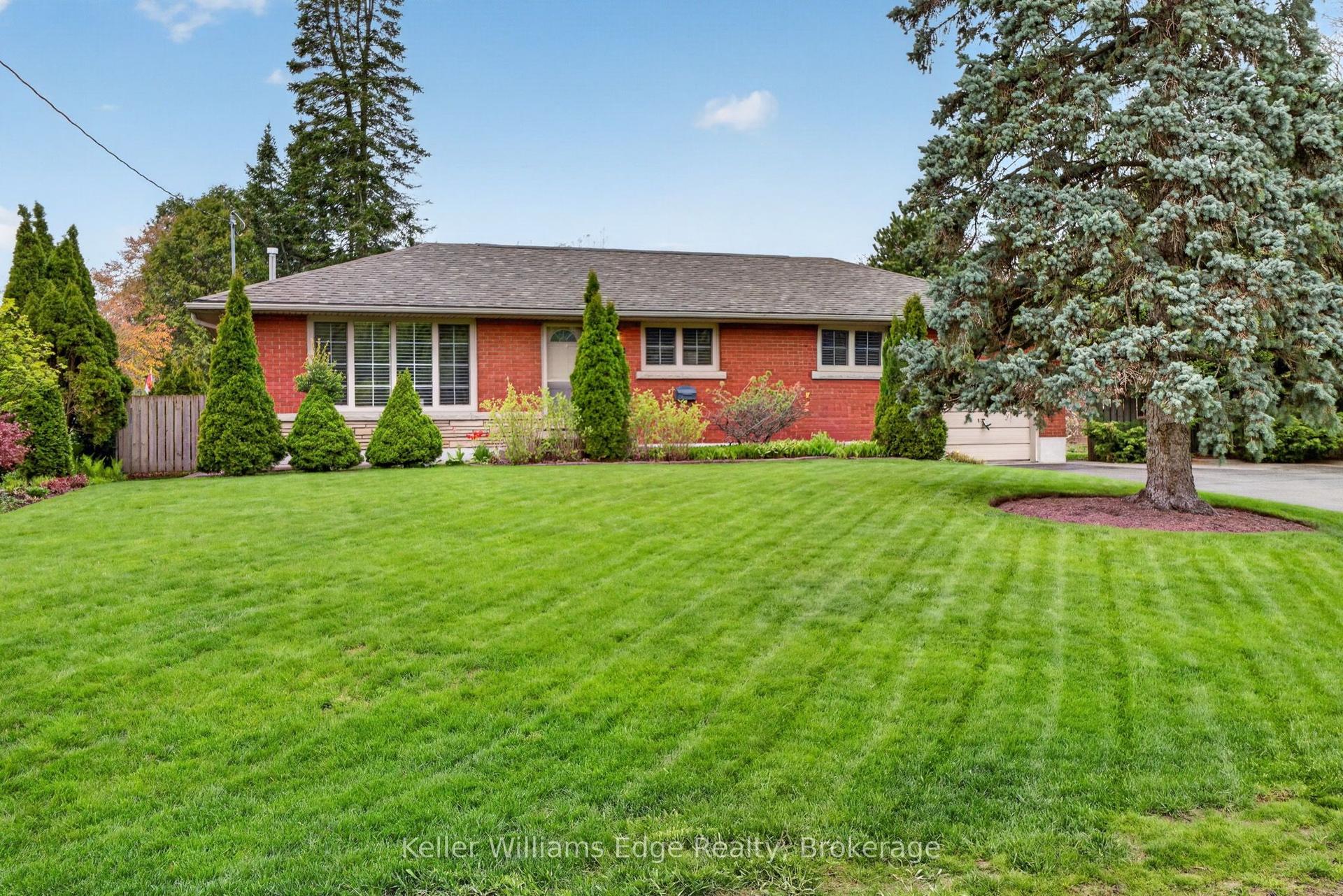 187 Council Crescent — photo 1