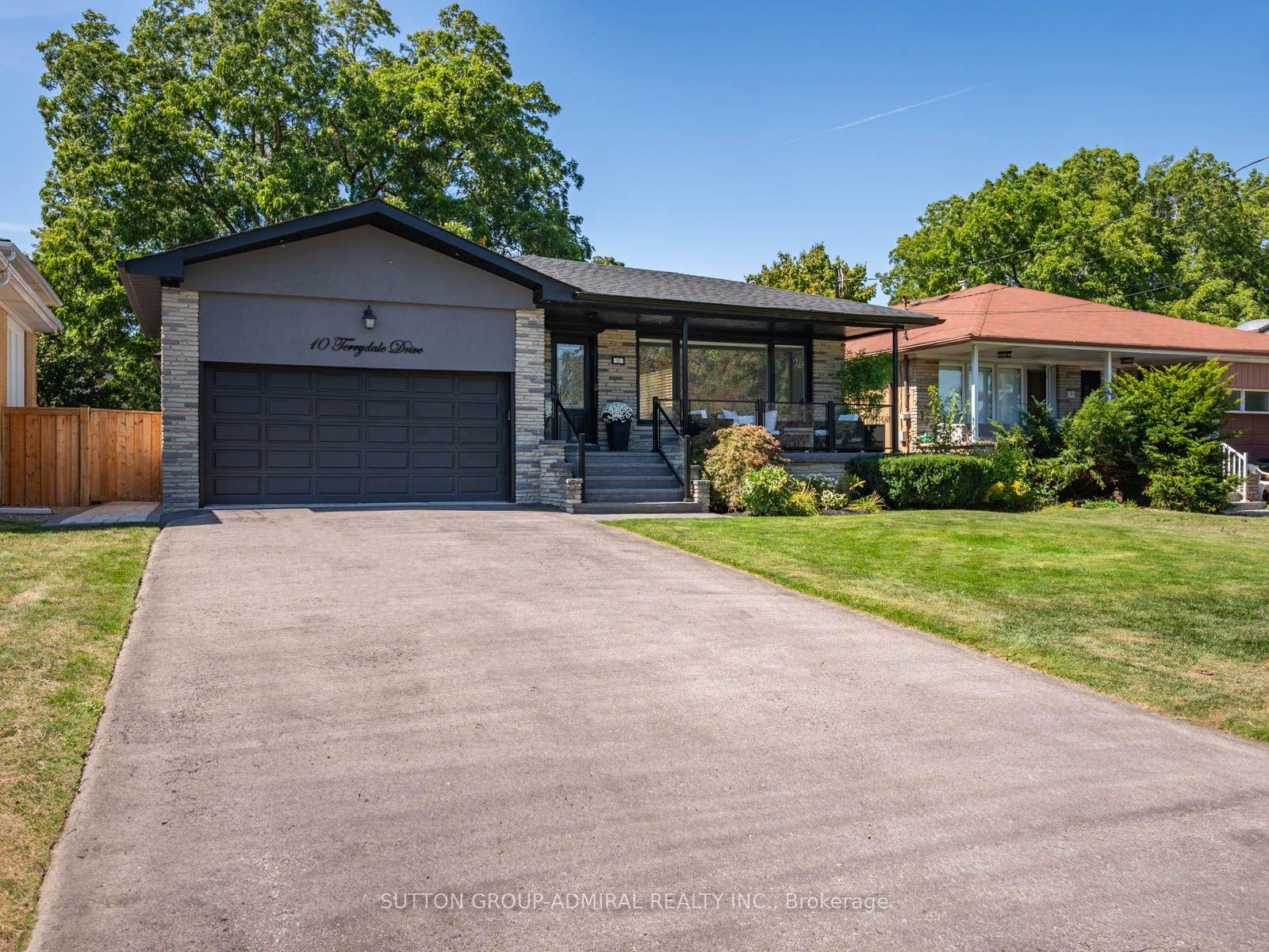 10 Terrydale--Basement Drive, Toronto — Detached for lease, photo 1
