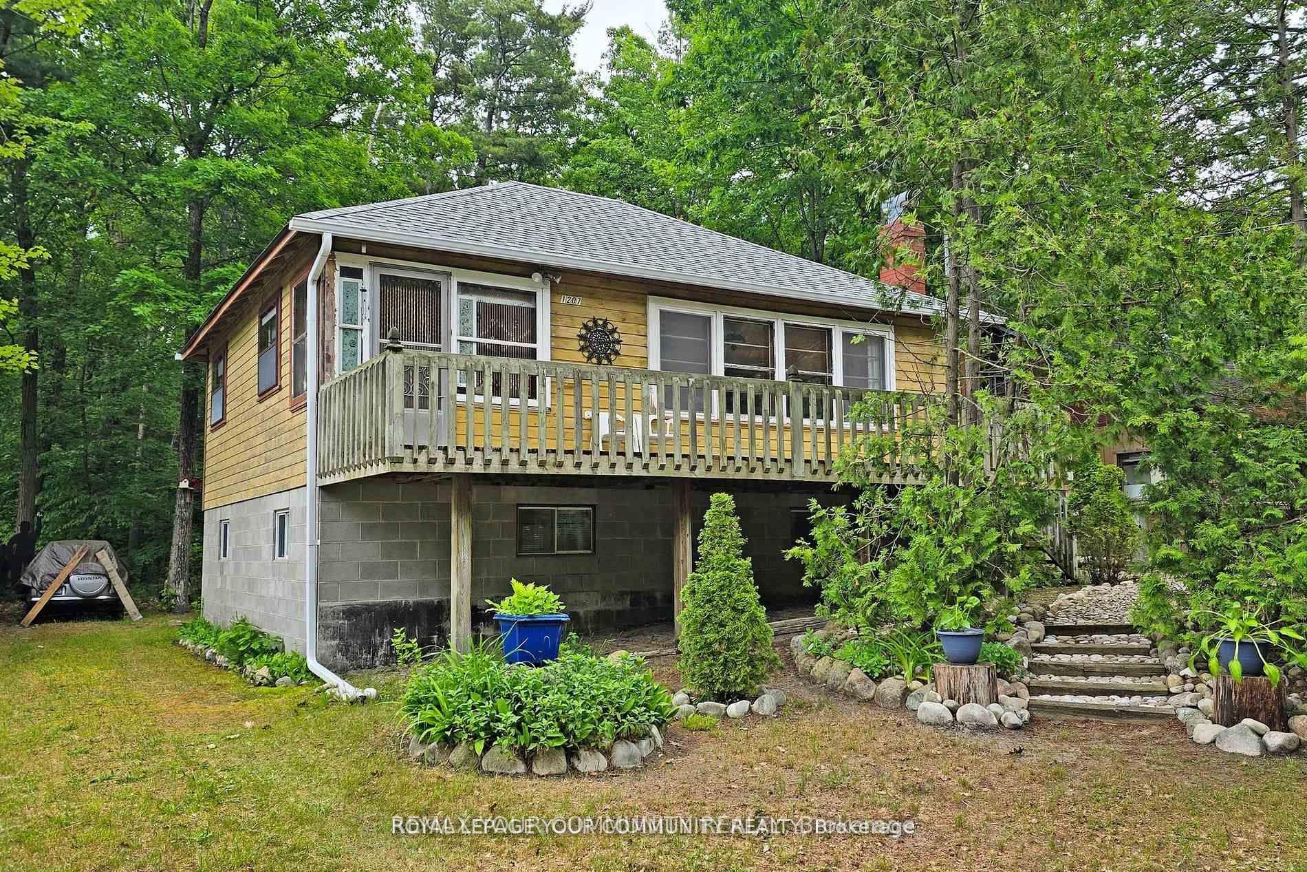 1207 Tiny Beaches Road S — photo 1