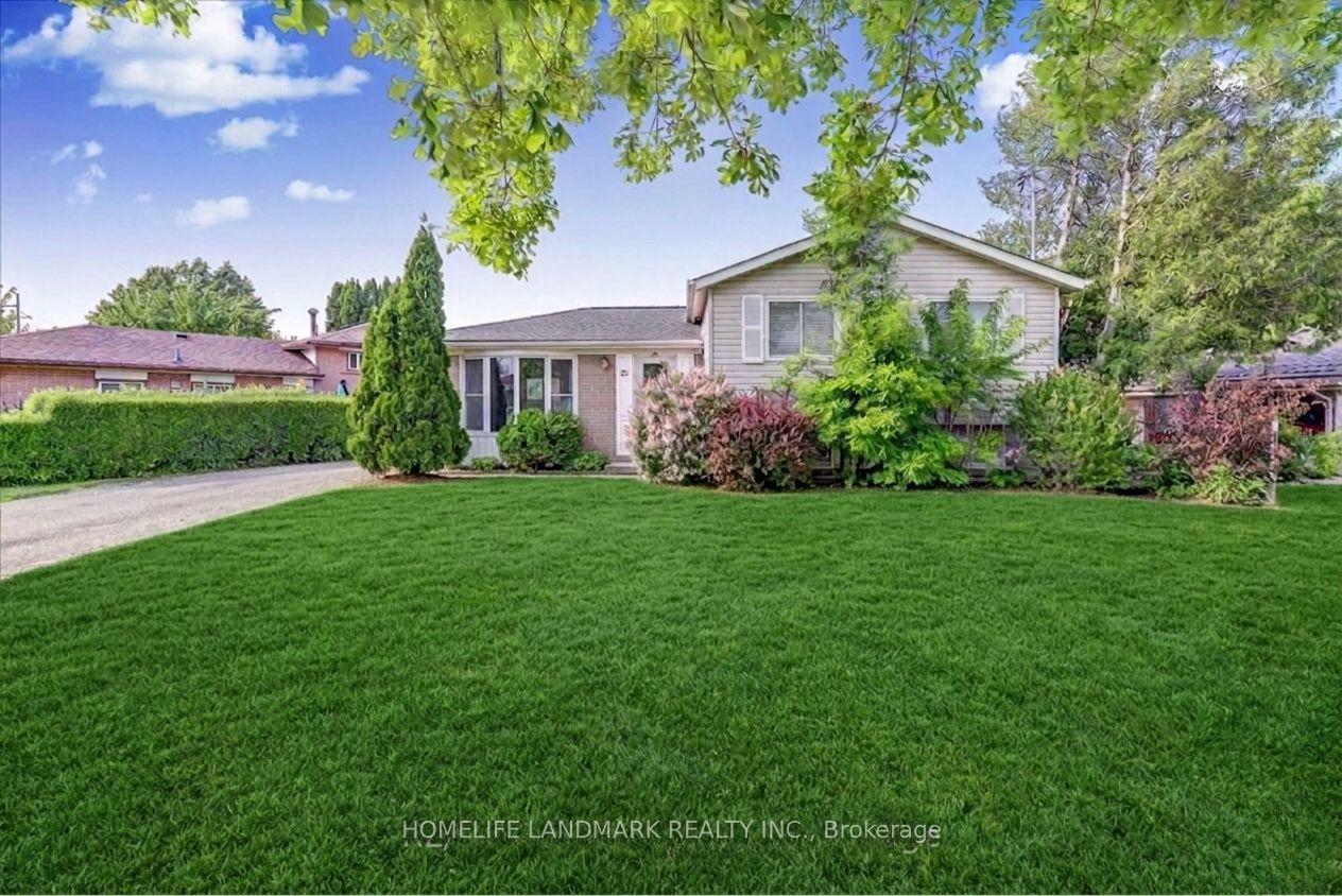 25 Secroft Crescent — photo 1